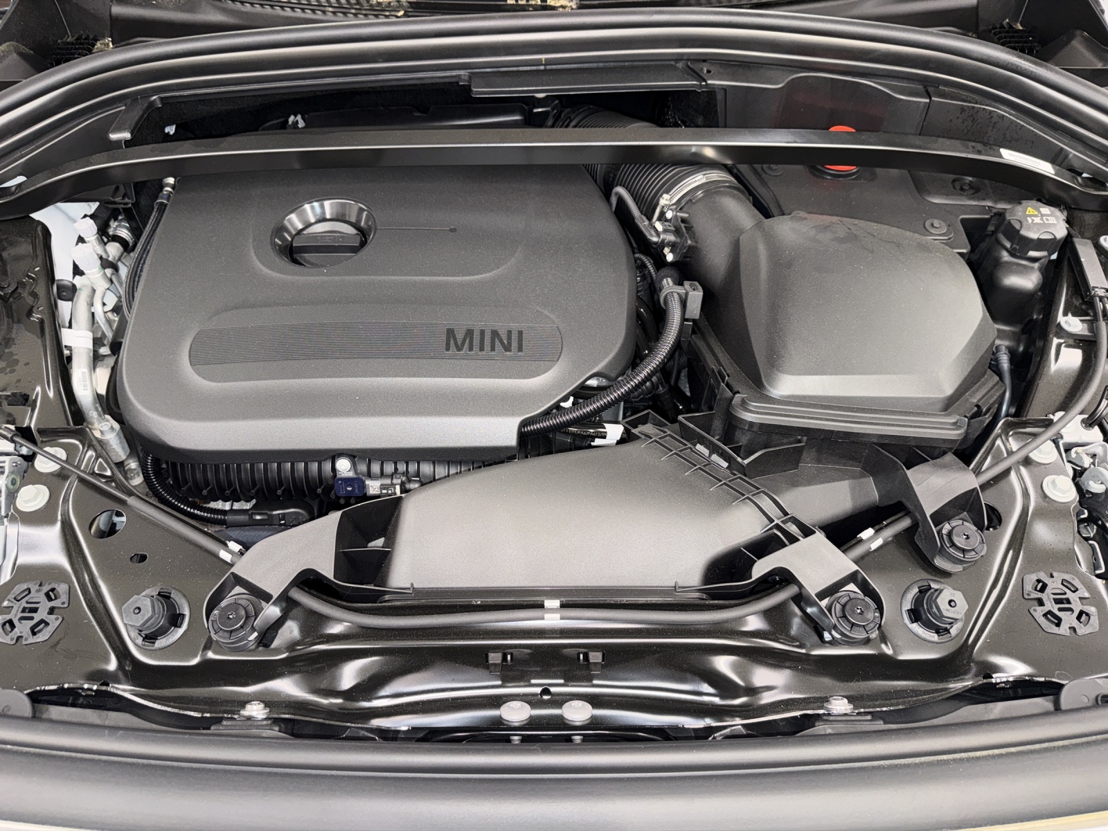 MINI Countryman U25 2.0i John Cooper Works ALL4-image-23