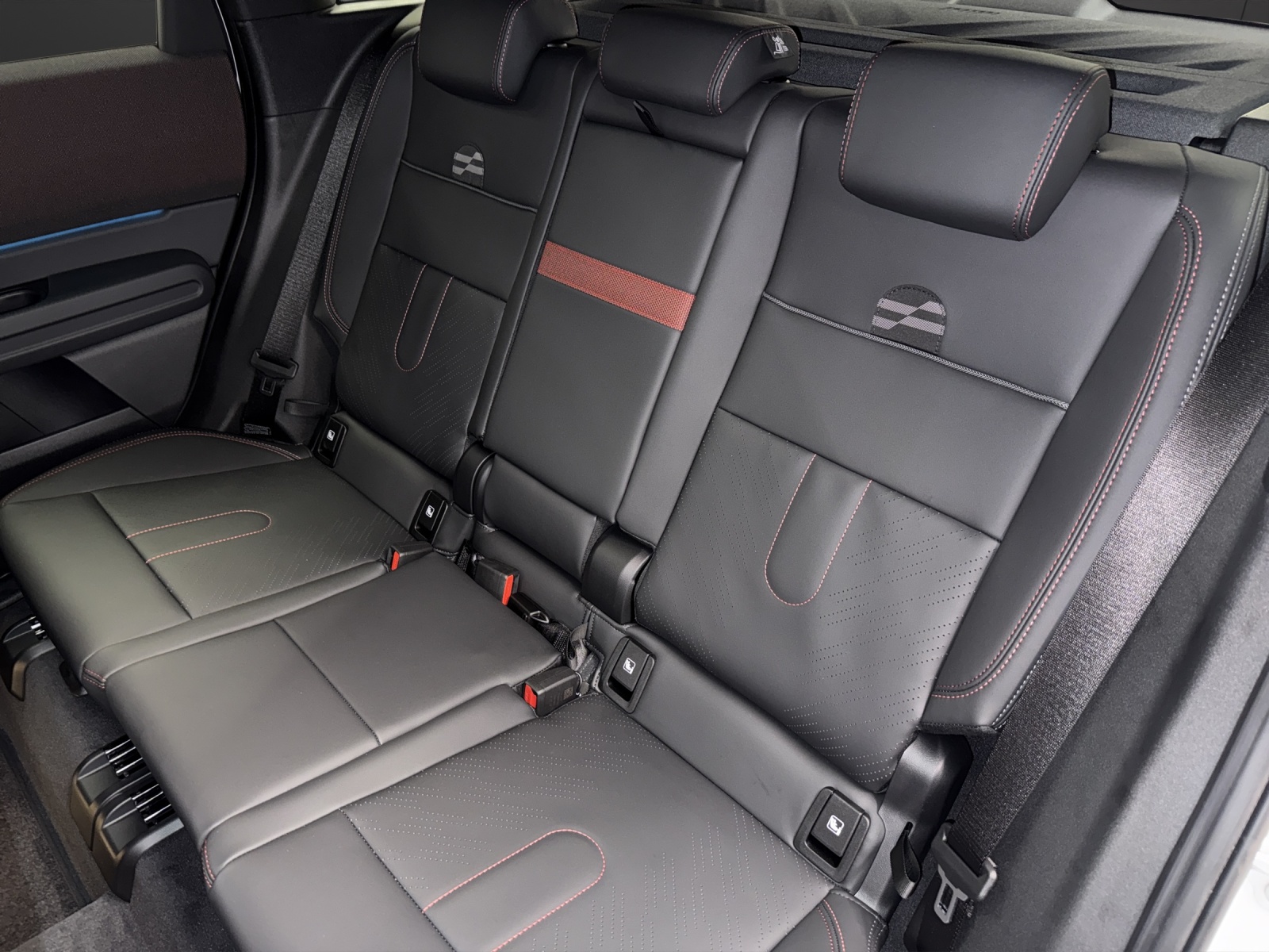 MINI Countryman U25 2.0i John Cooper Works ALL4-image-15