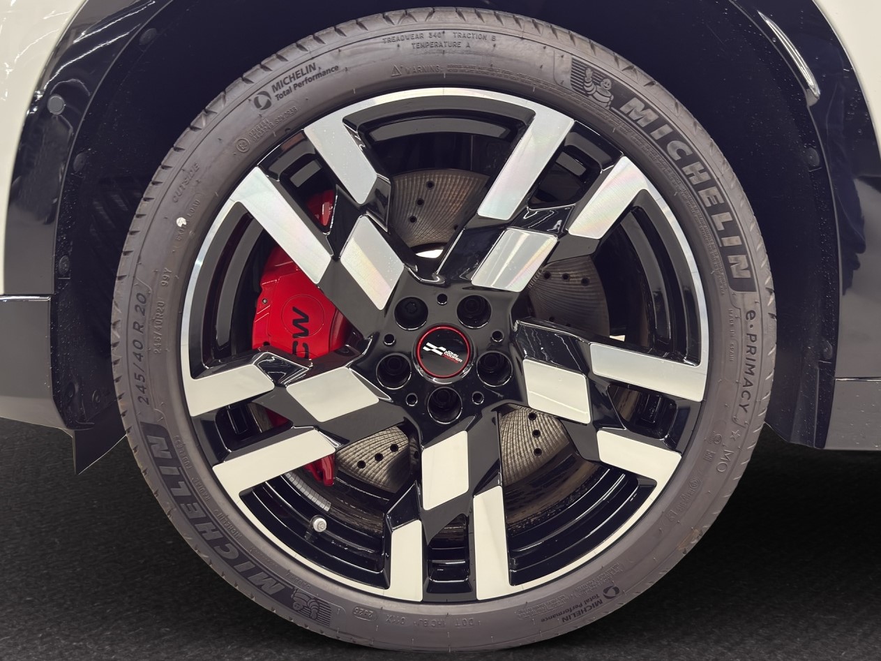 MINI Countryman U25 2.0i John Cooper Works ALL4-image-8