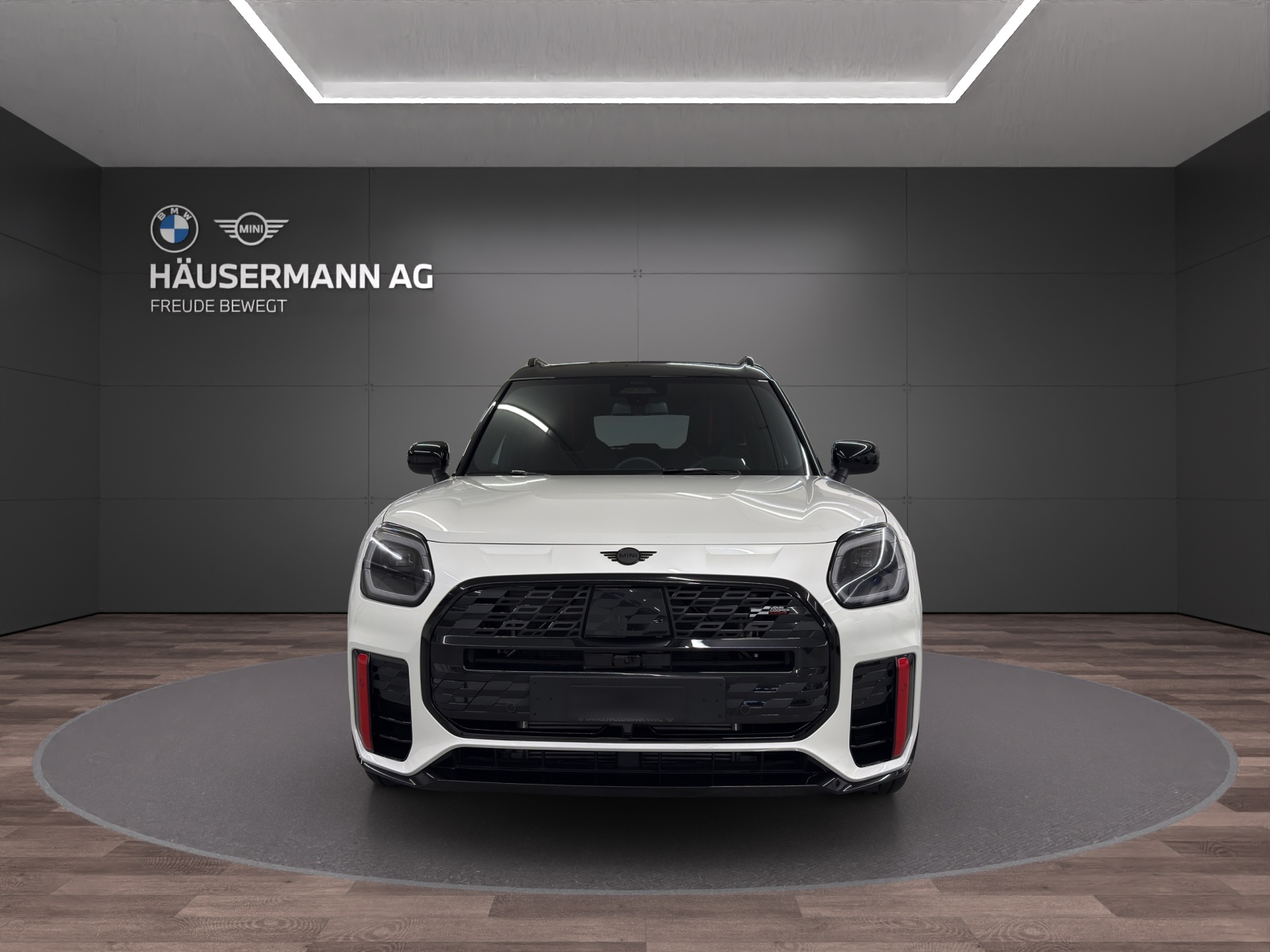 MINI Countryman U25 2.0i John Cooper Works ALL4-image-1