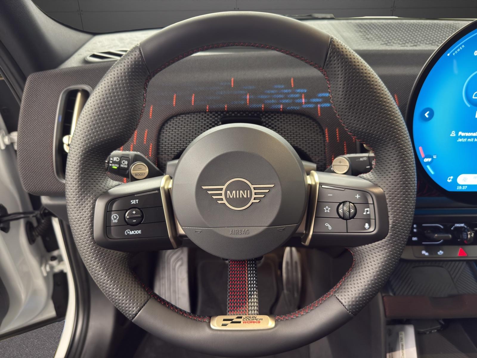 MINI Countryman U25 2.0i John Cooper Works ALL4-image-12