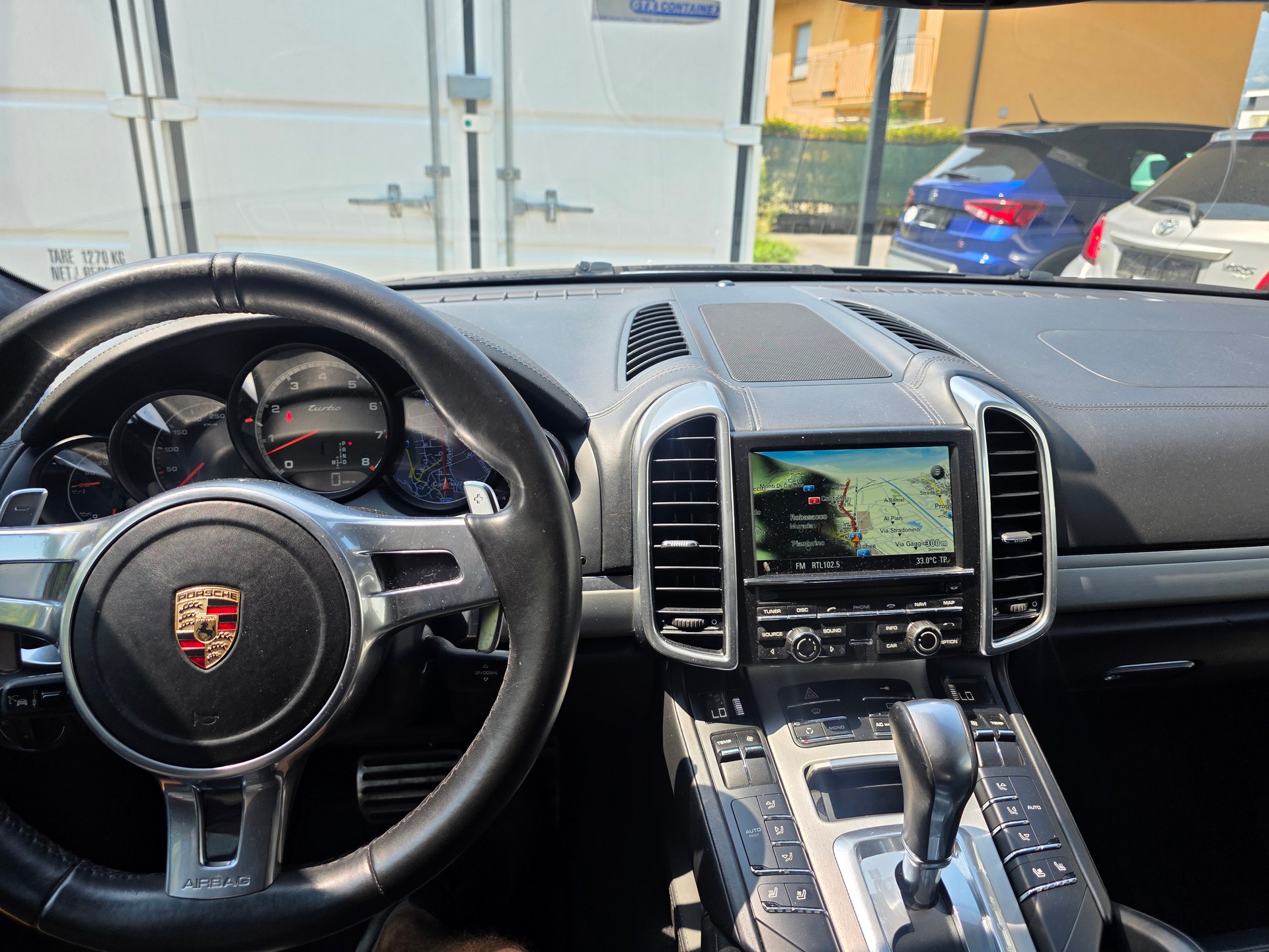 PORSCHE Cayenne Turbo-image-6