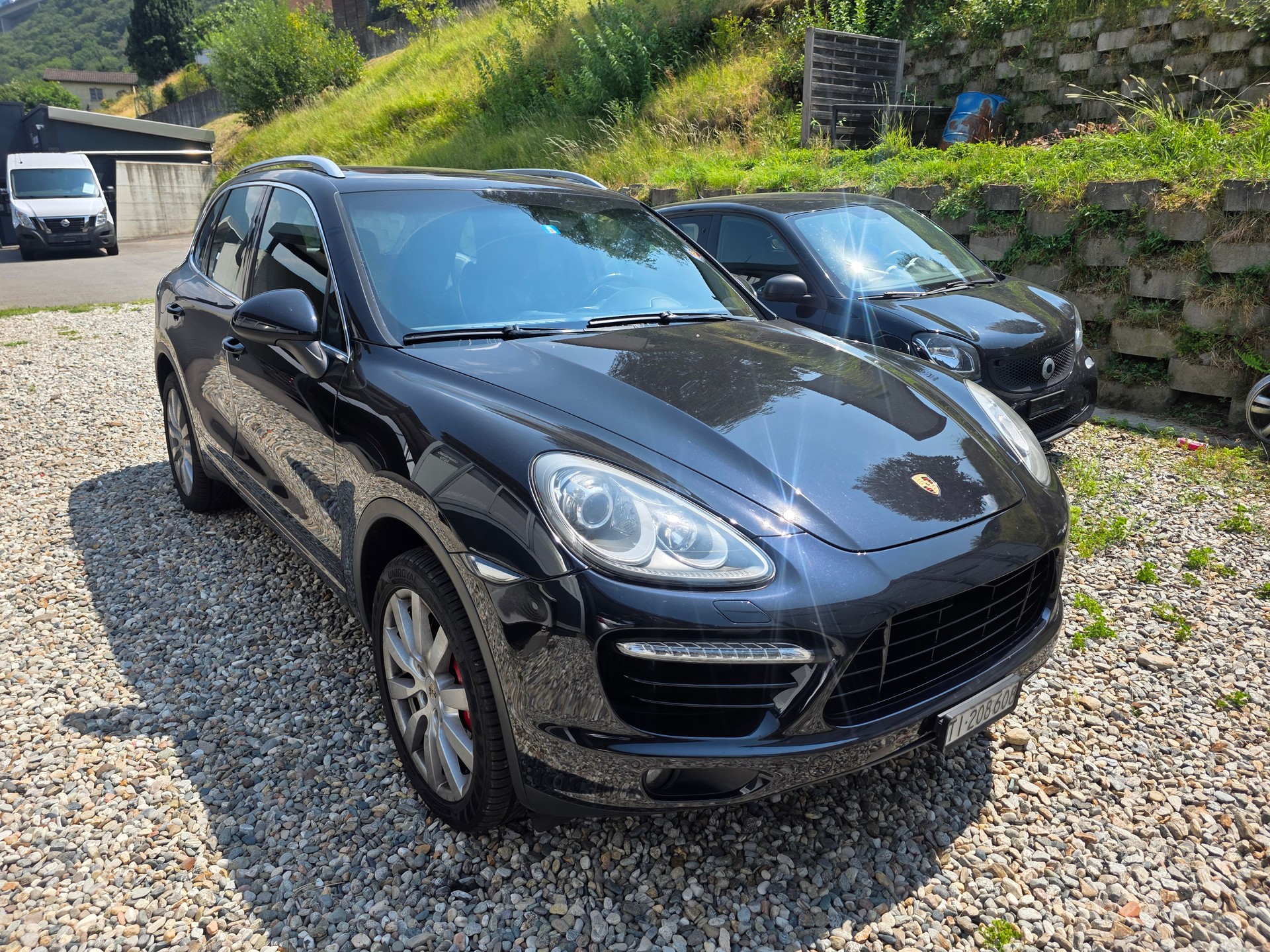 PORSCHE Cayenne Turbo-image-1