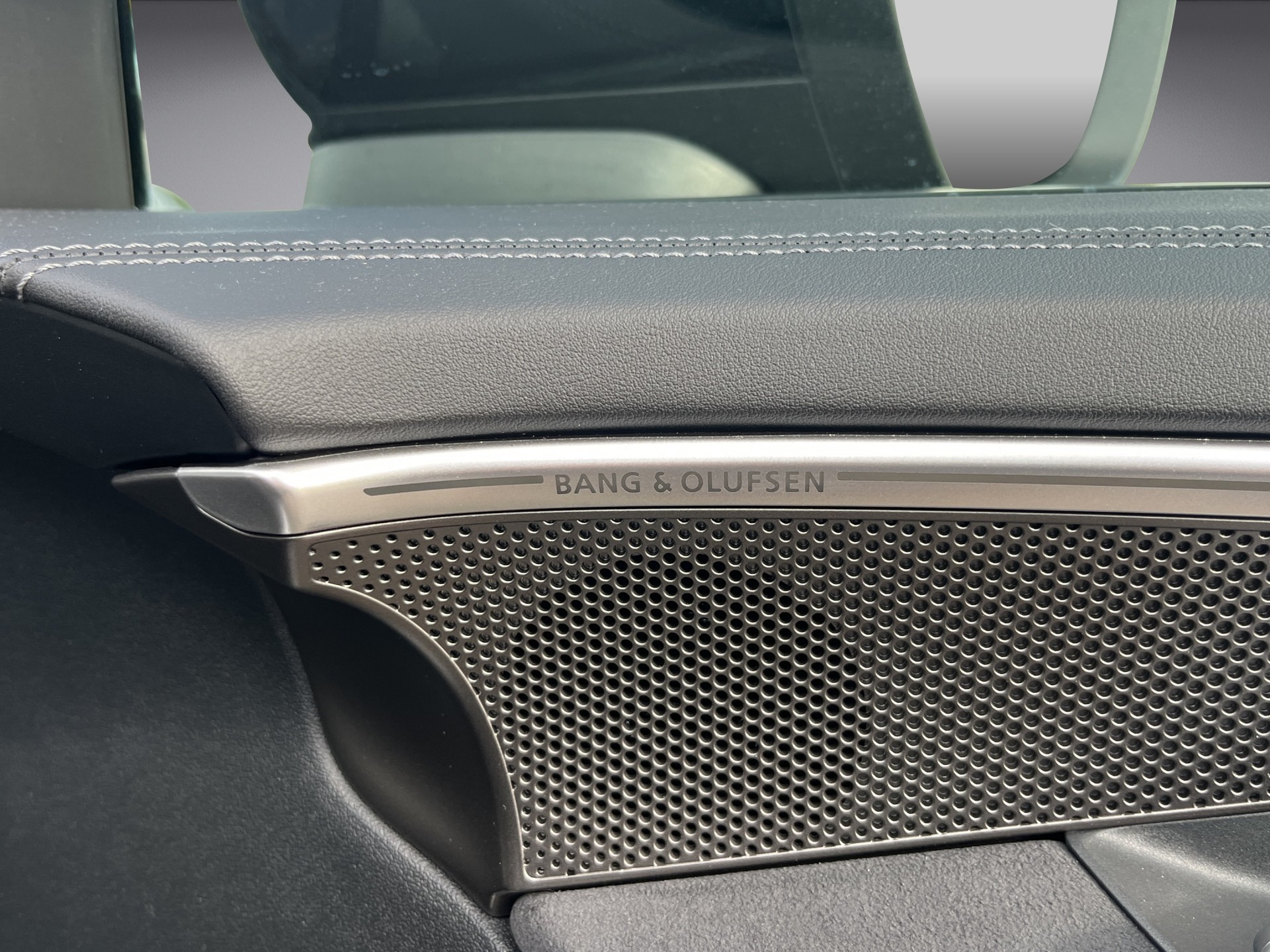 AUDI A6 Avant e-hybrid quattro 270 kW S tronic*ALL BLACK, Edition ONE, Panodach, S-Sportsitze, (5-Jahre Garantie)-image-19