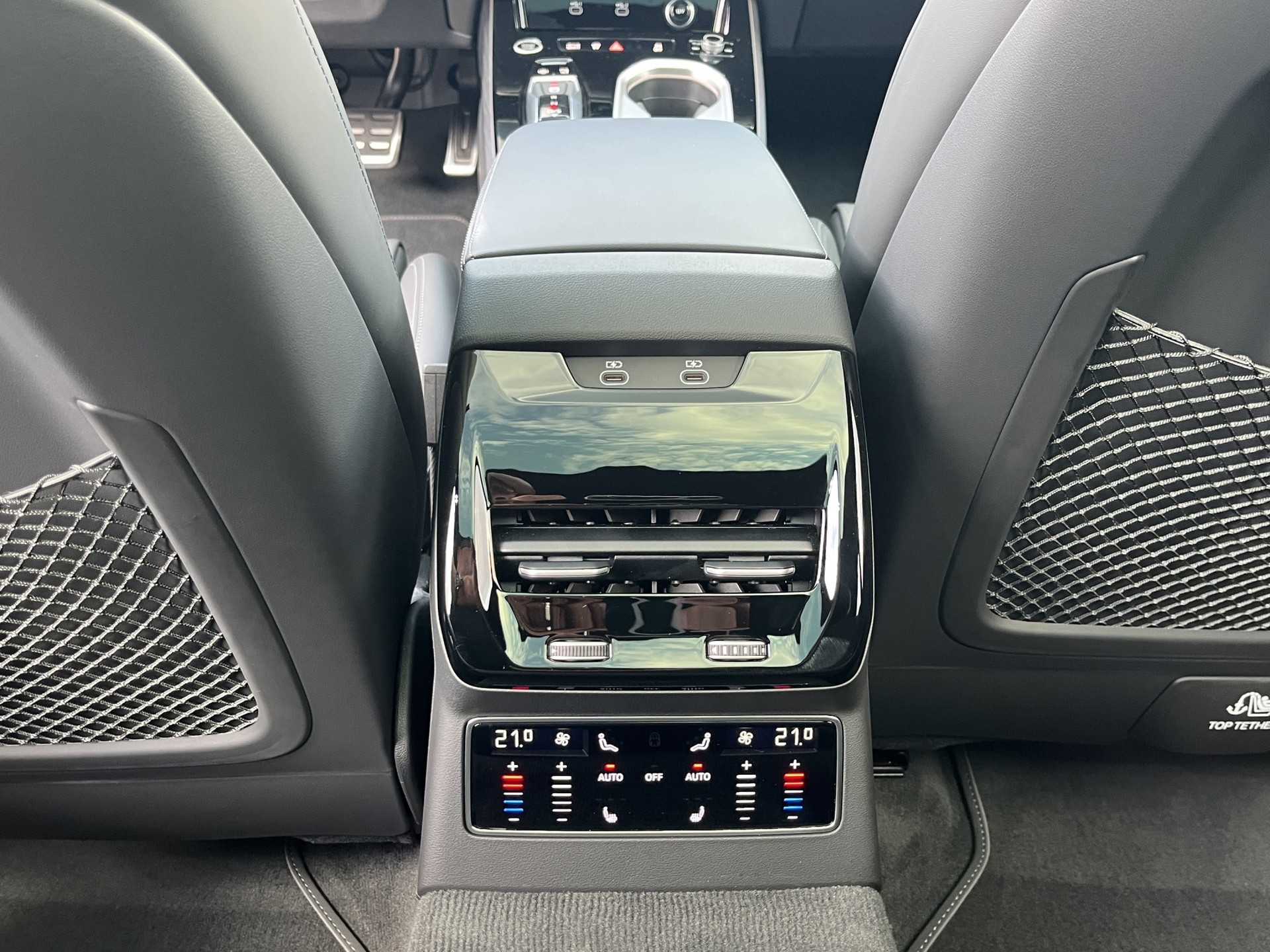 AUDI A6 Avant e-hybrid quattro 270 kW S tronic*ALL BLACK, Edition ONE, Panodach, S-Sportsitze, (5-Jahre Garantie)-image-12