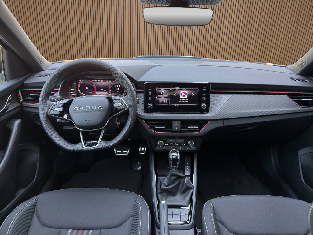 SKODA Kamiq 1.5 TSI Monte Carlo DSG-image-16