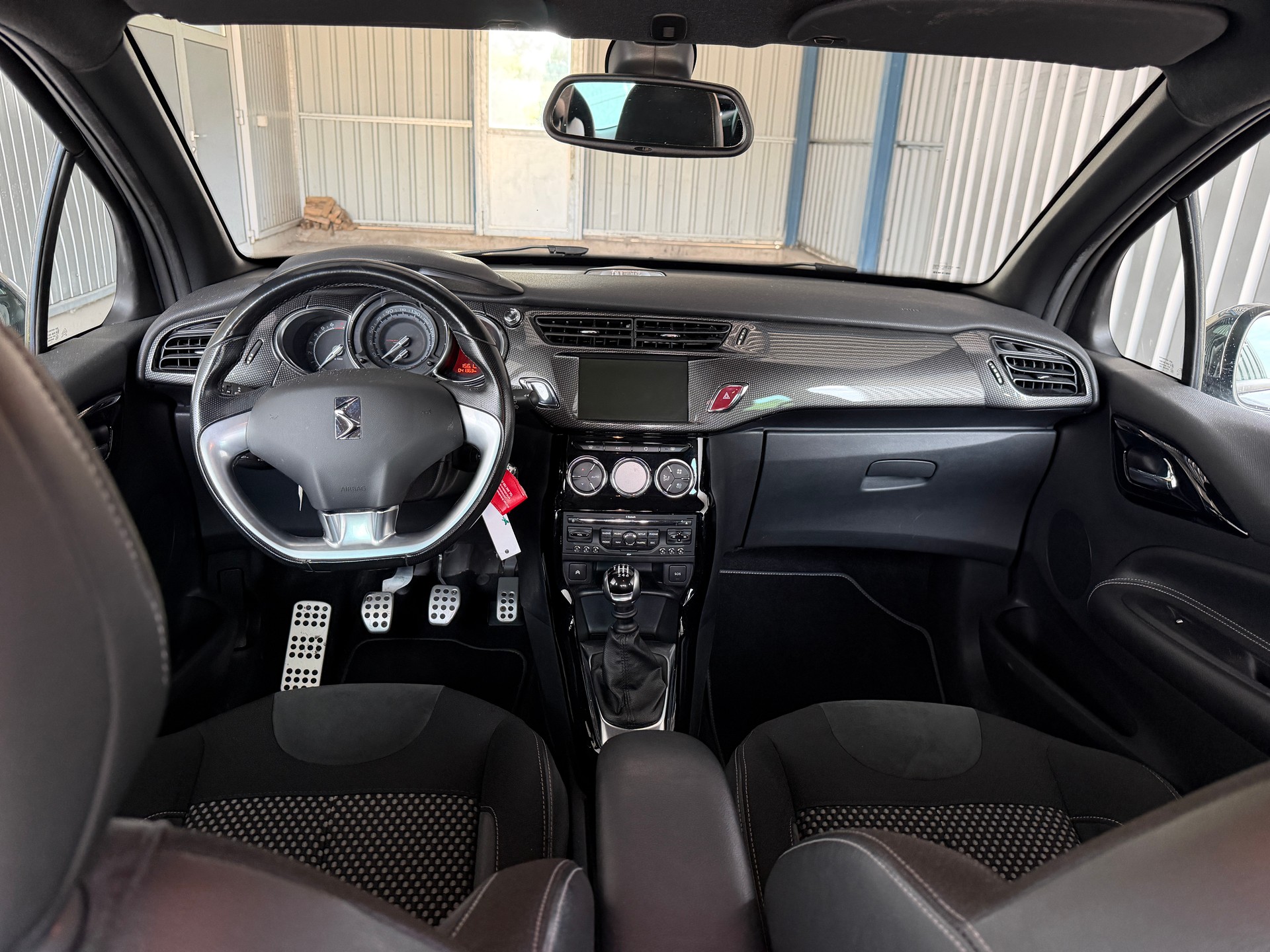 DS AUTOMOBILES DS3 1.6 THP Sport Chic Anniv.-image-8