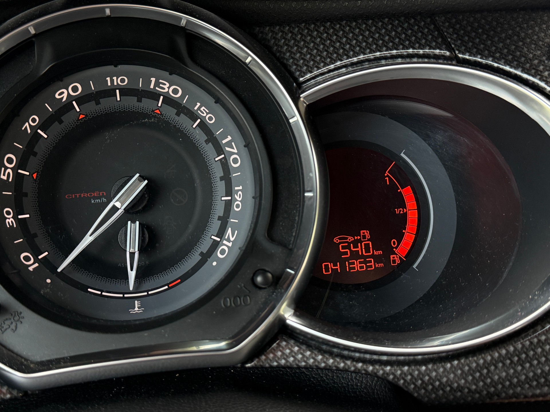 DS AUTOMOBILES DS3 1.6 THP Sport Chic Anniv.-image-15