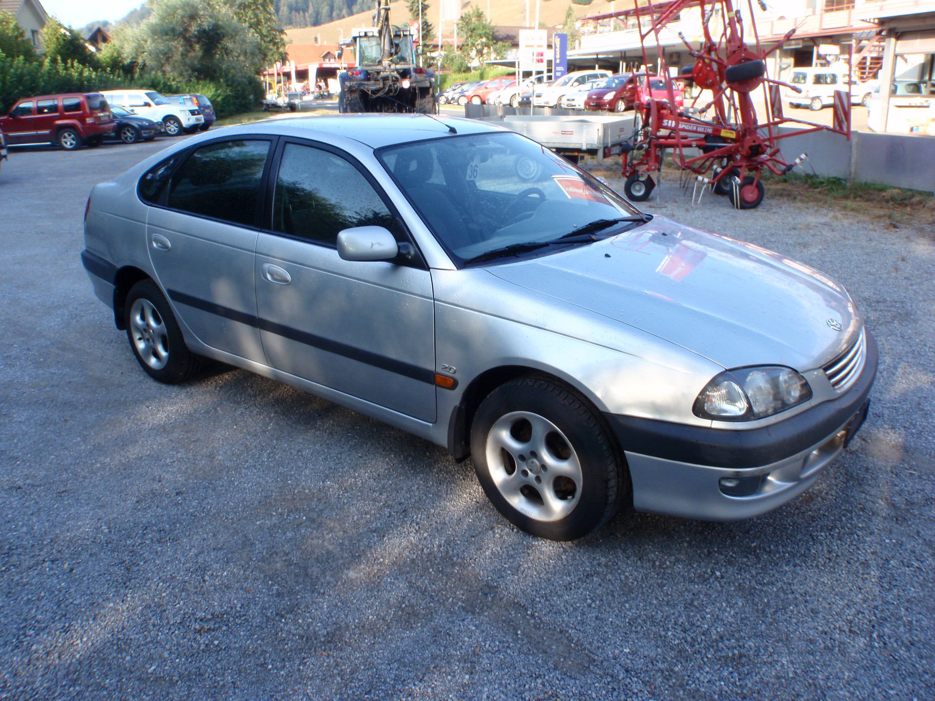 TOYOTA Avensis 2.0 Linea Sol Liftback-image-2