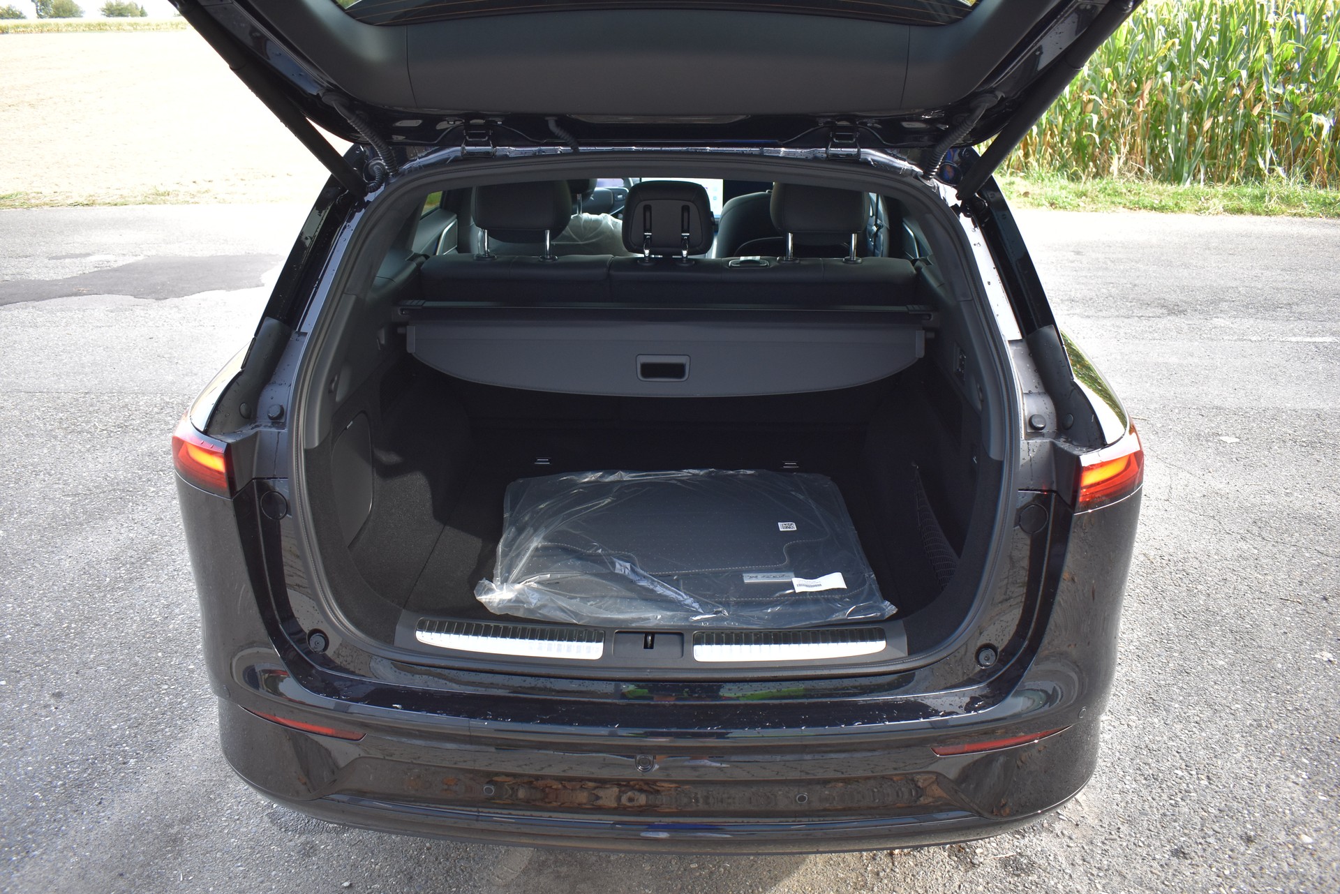 XPENG G9 93kWh Performance AWD-image-12
