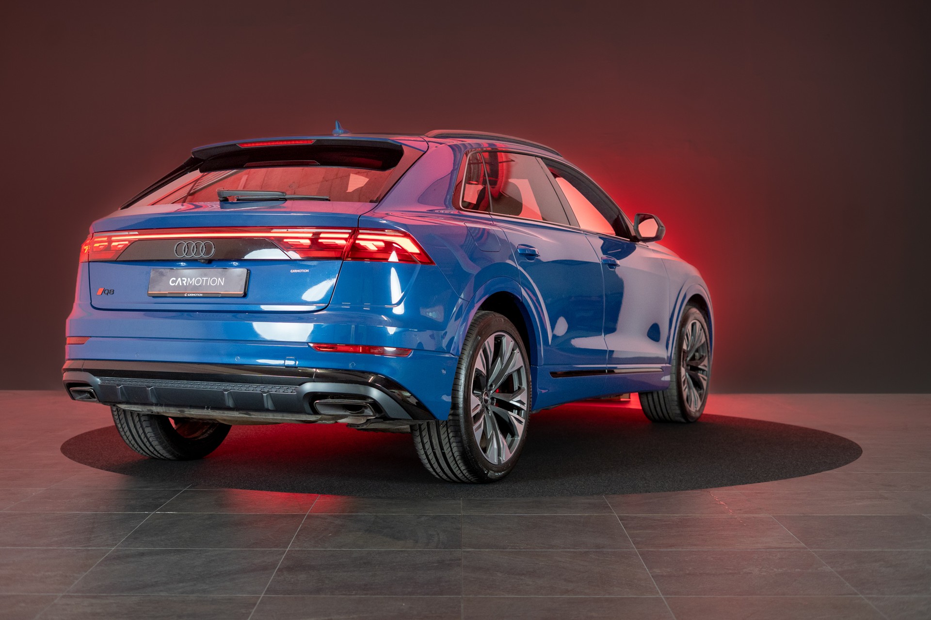 AUDI Q8 SUV 3.0 50 TDI quattro T-Tronic / S-Line / Panorama / 360°Kamera / Audi-Exclusive-image-3