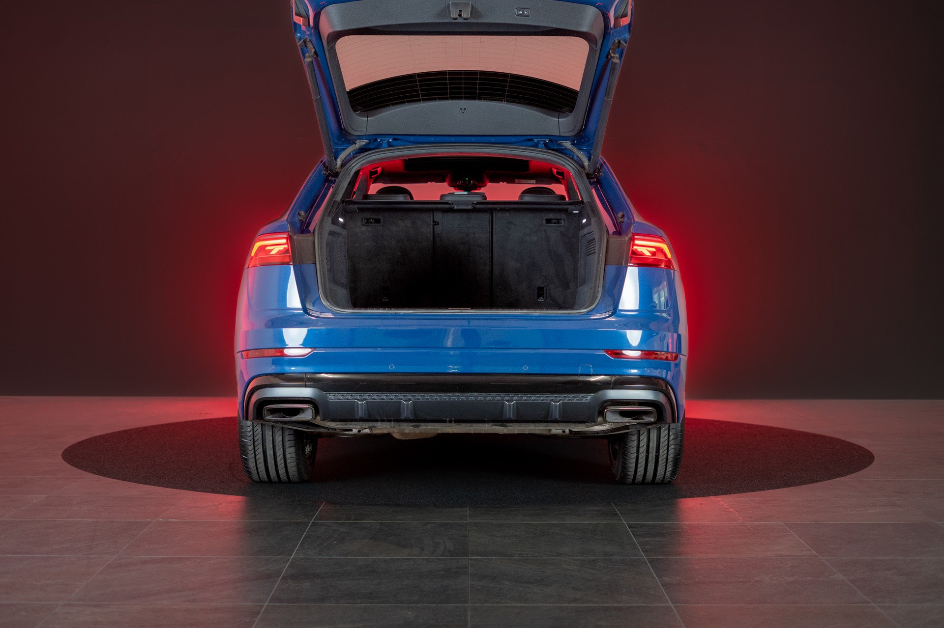 AUDI Q8 SUV 3.0 50 TDI quattro T-Tronic / S-Line / Panorama / 360°Kamera / Audi-Exclusive-image-6