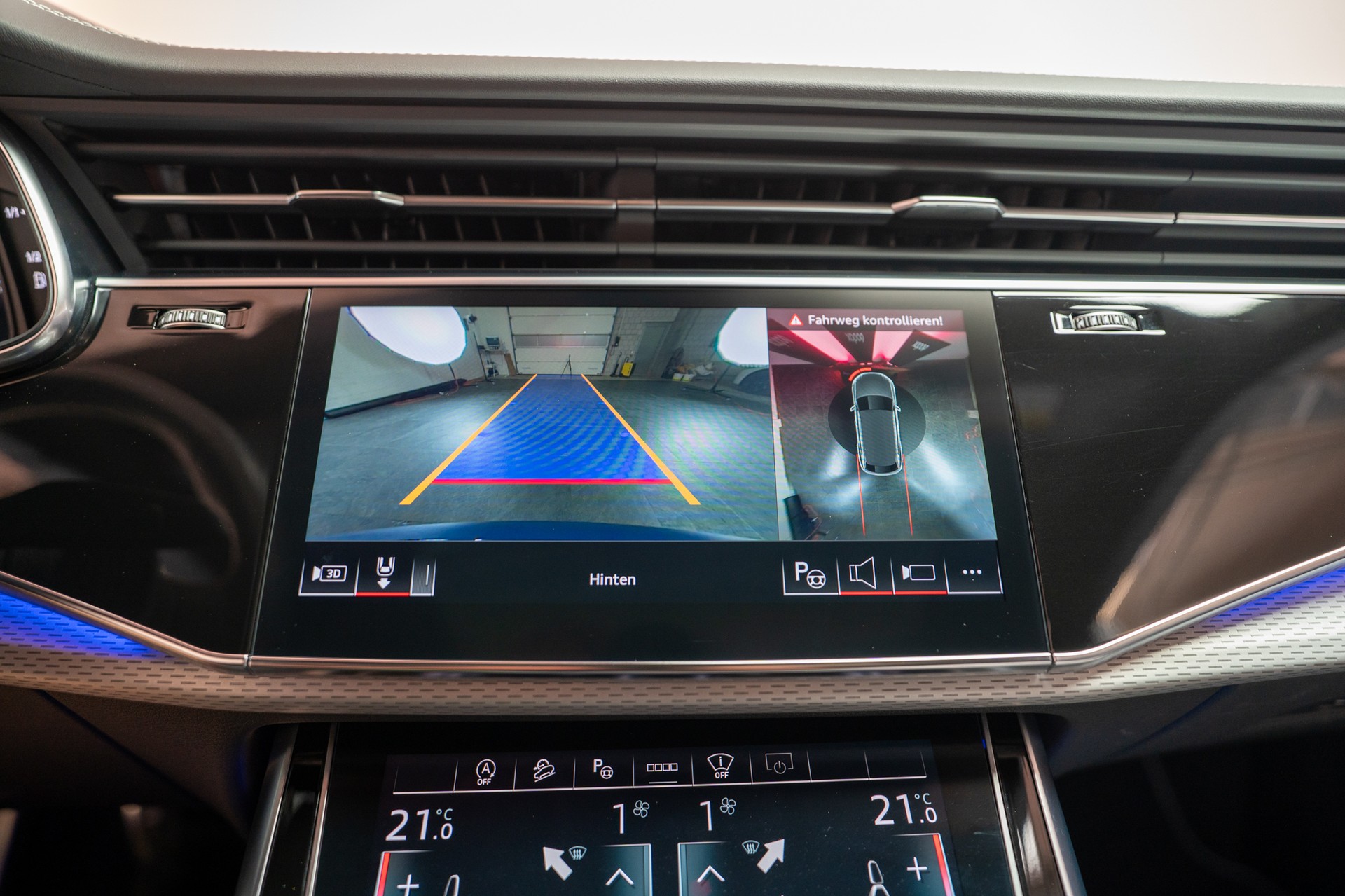 AUDI Q8 SUV 3.0 50 TDI quattro T-Tronic / S-Line / Panorama / 360°Kamera / Audi-Exclusive-image-23