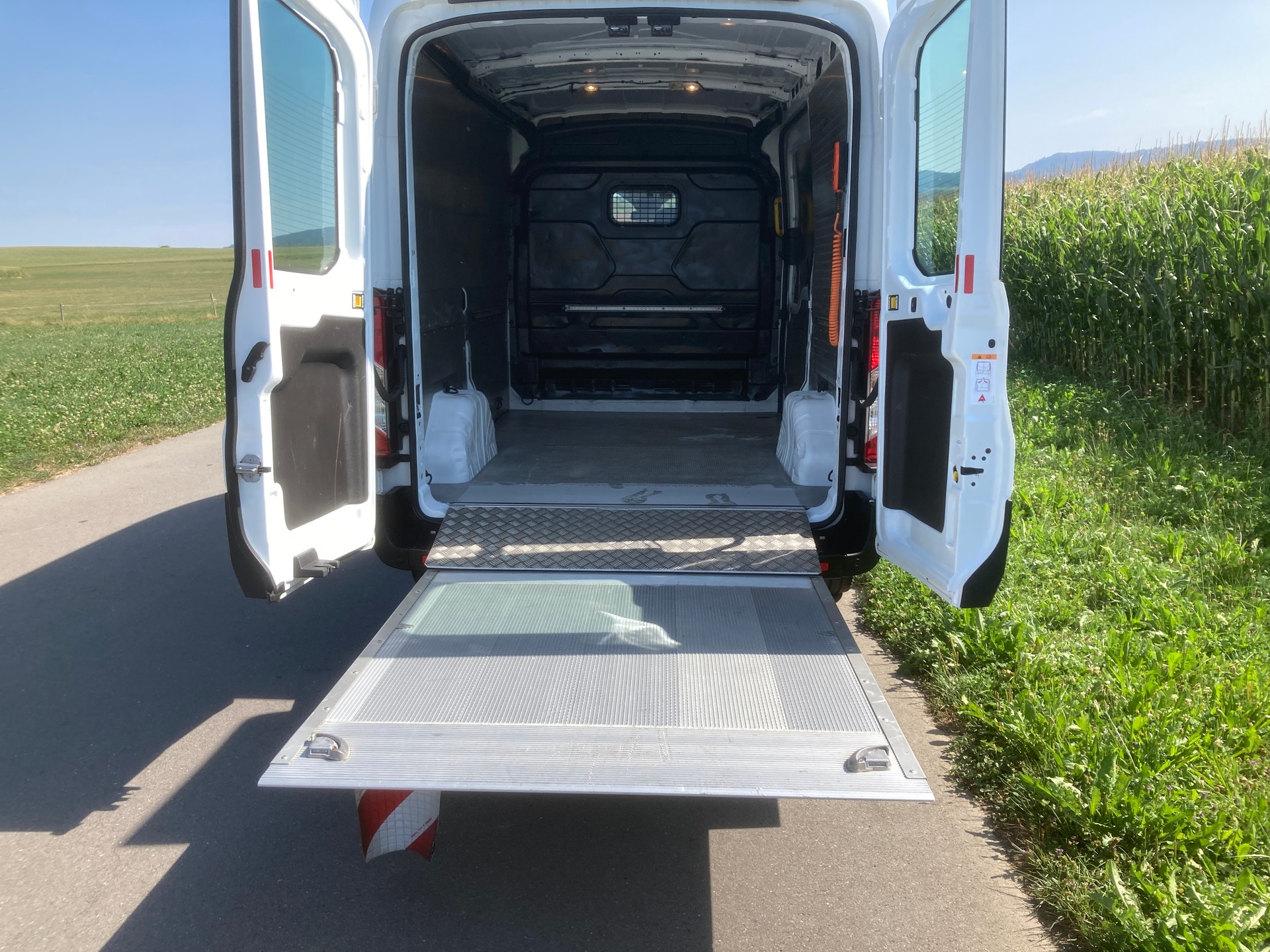 FORD Transit Van 350 L2 Trend 2.0 TDCi 130 mit Hebebühne-image-5