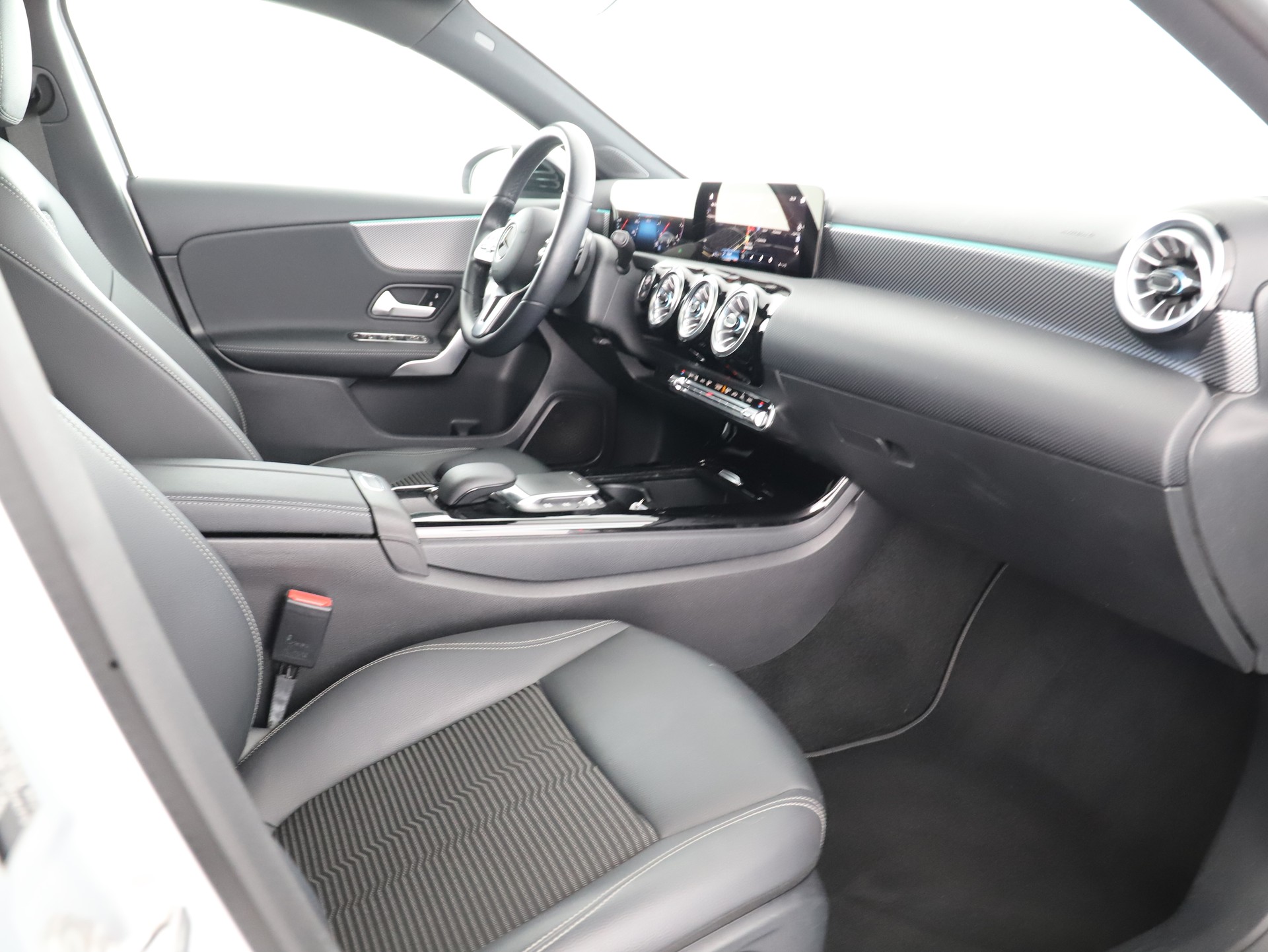 MERCEDES-BENZ A 180 Night Star-image-9