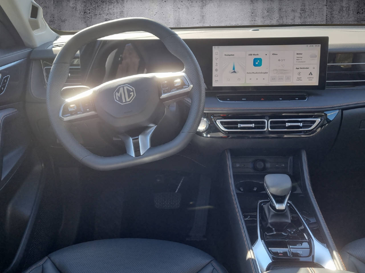 MG HS 1.5 Hybrid Luxury-image-5