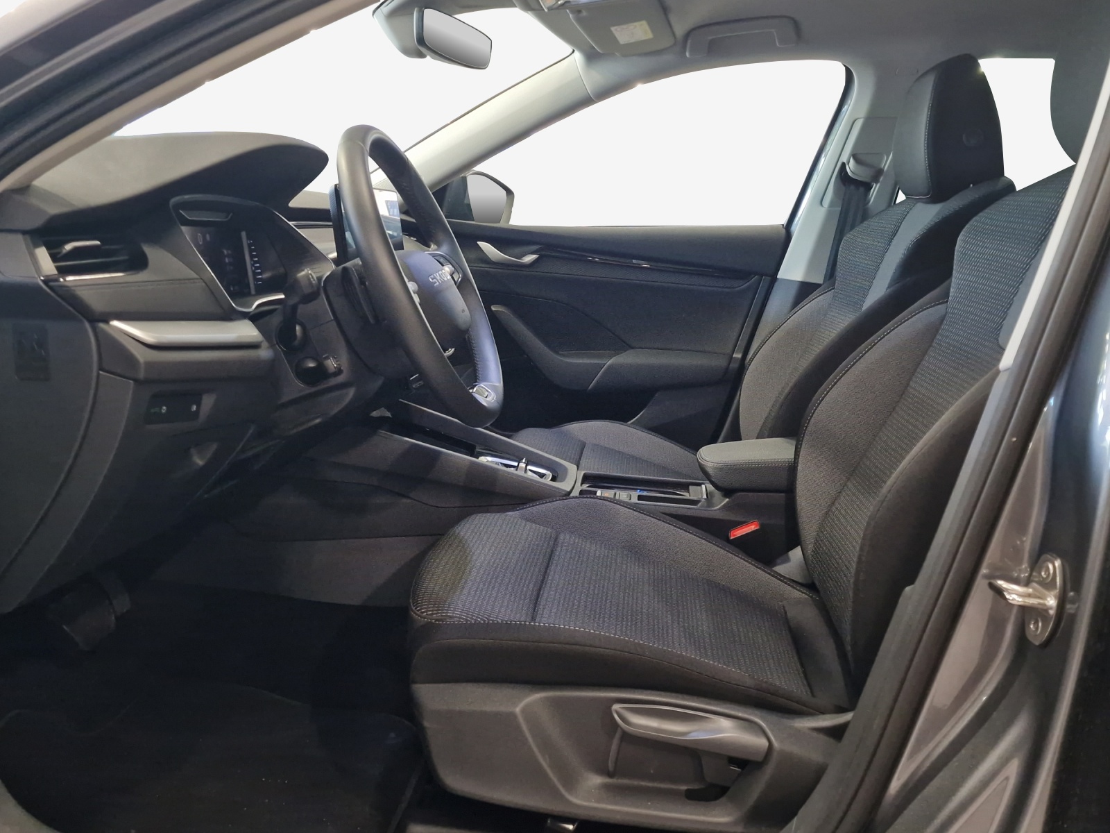 SKODA Octavia Combi 1.5 TSI mHEV DSG Selection-image-7