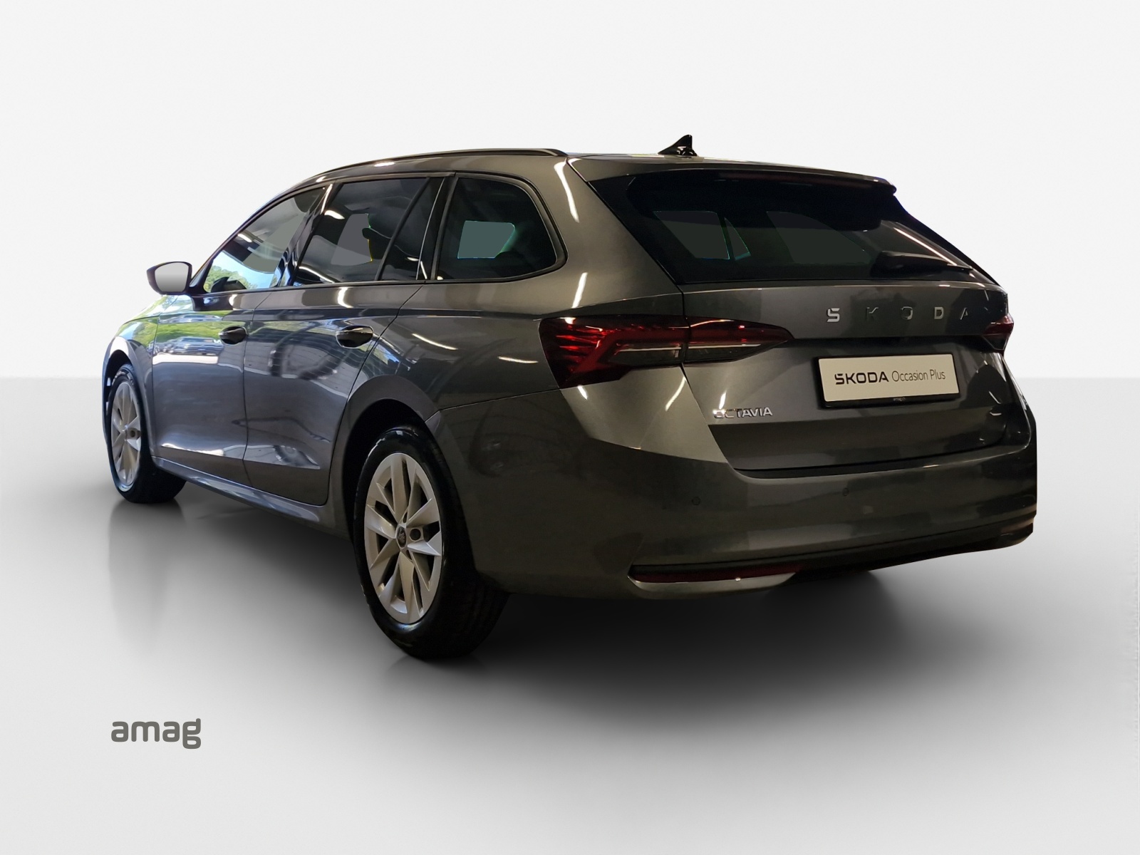 SKODA Octavia Combi 1.5 TSI mHEV DSG Selection-image-2