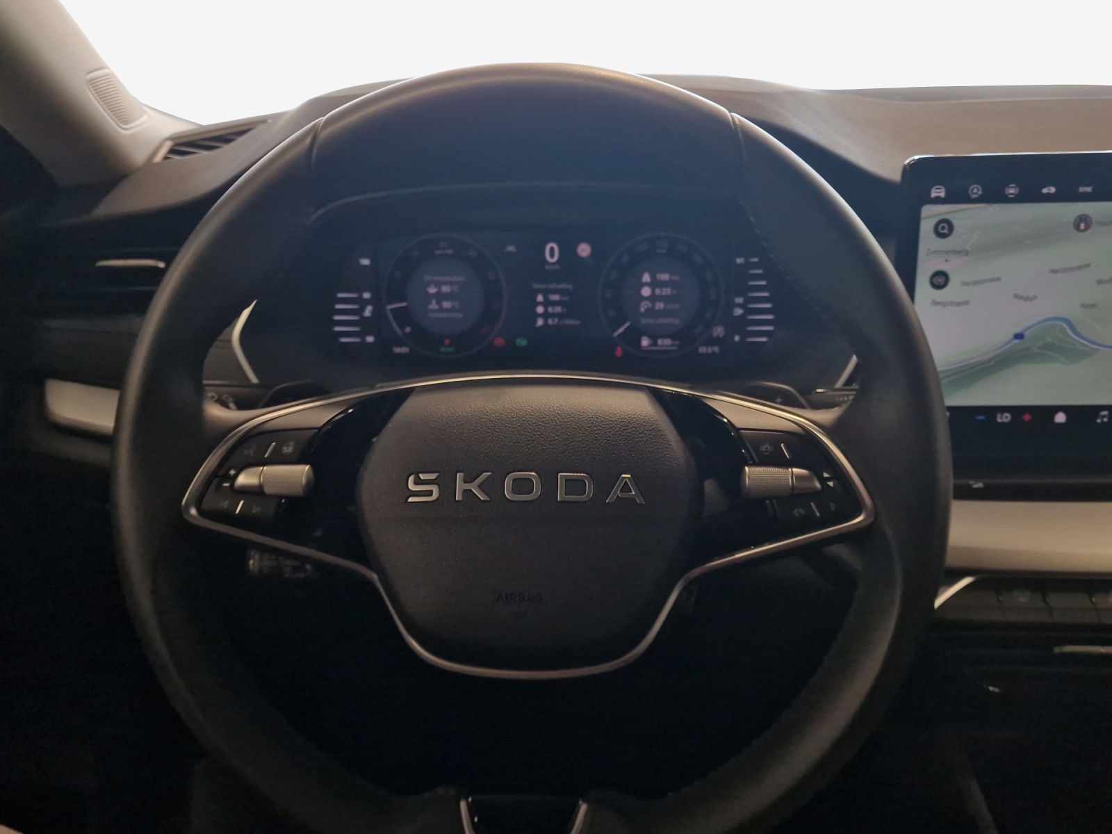 SKODA Octavia Combi 1.5 TSI mHEV DSG Selection-image-9