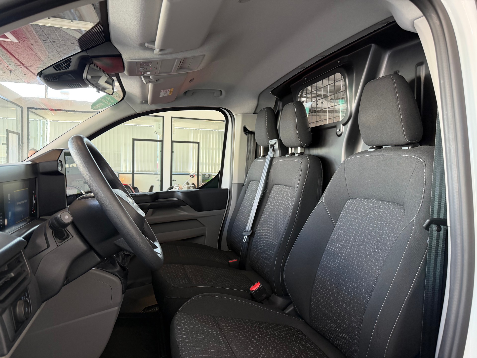 FORD Transit Custom Van 280 L1H1 Trend * 136PS * KLIMA * NAVI / APPLE CAR PLAY * RÜCKFAHRKAMERA *-image-13