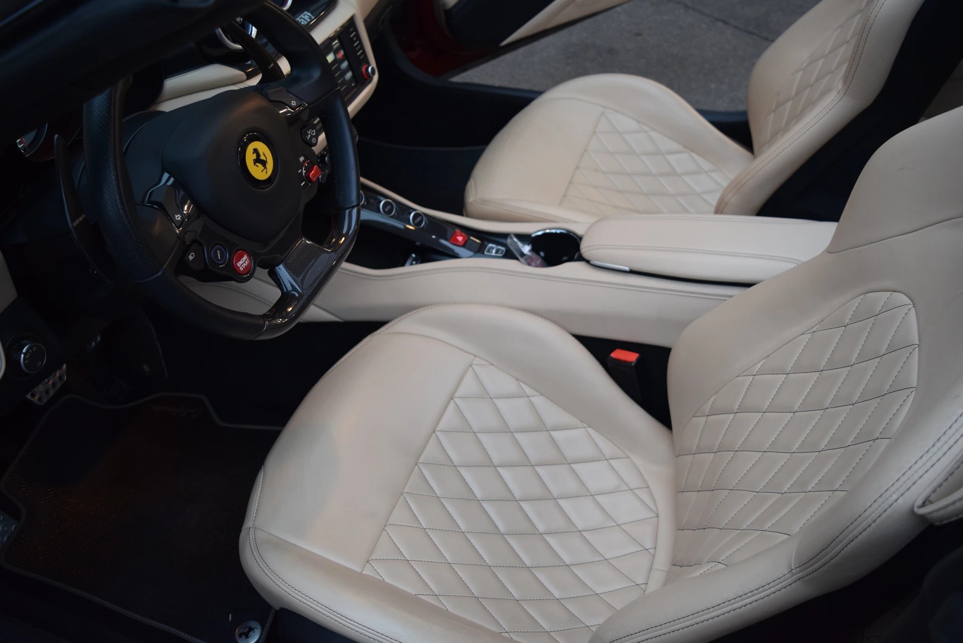 FERRARI 3.9 Turbo-image-5