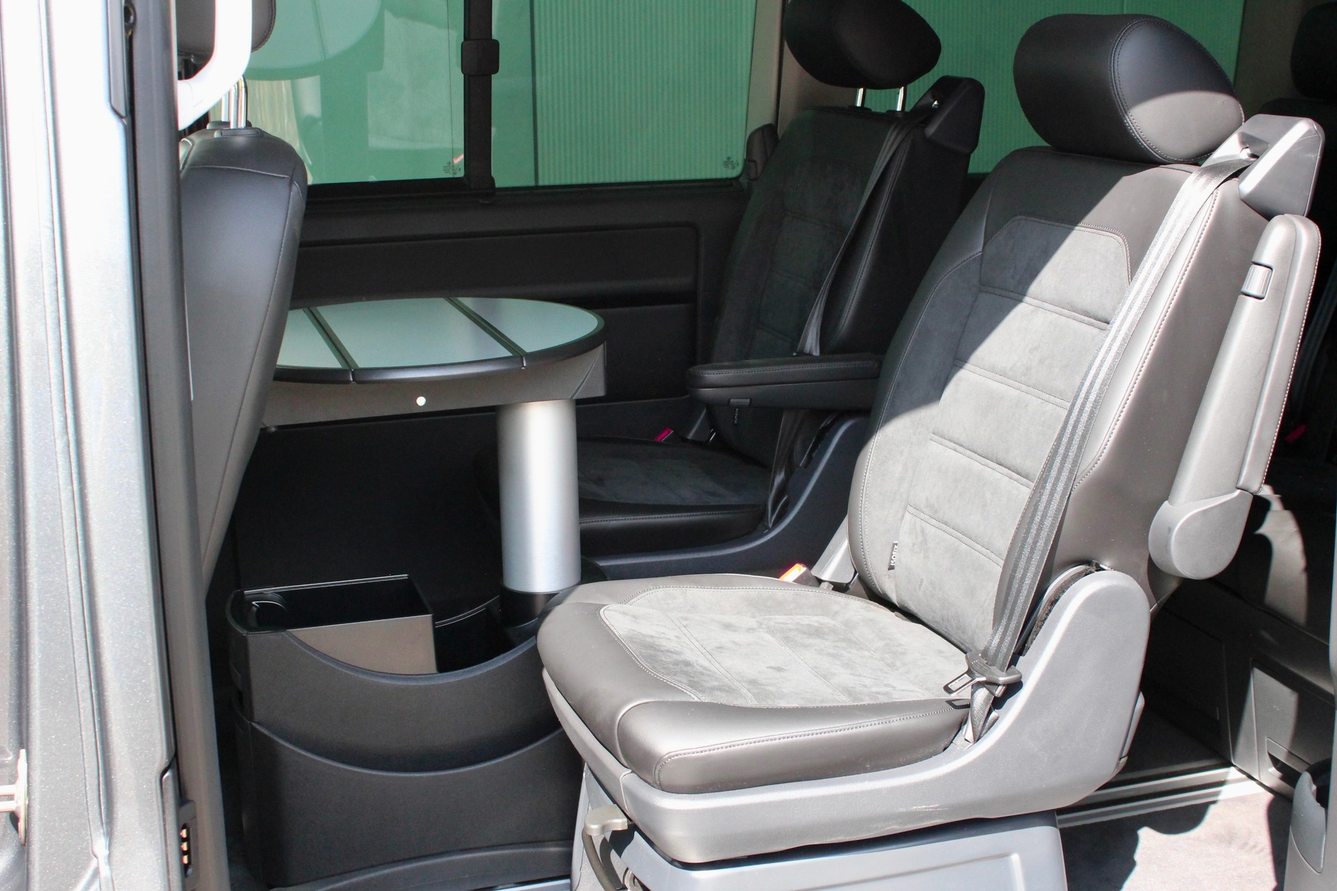 VW T6 Multivan 2.0 TDI Highline DSG 4 Motion-image-7