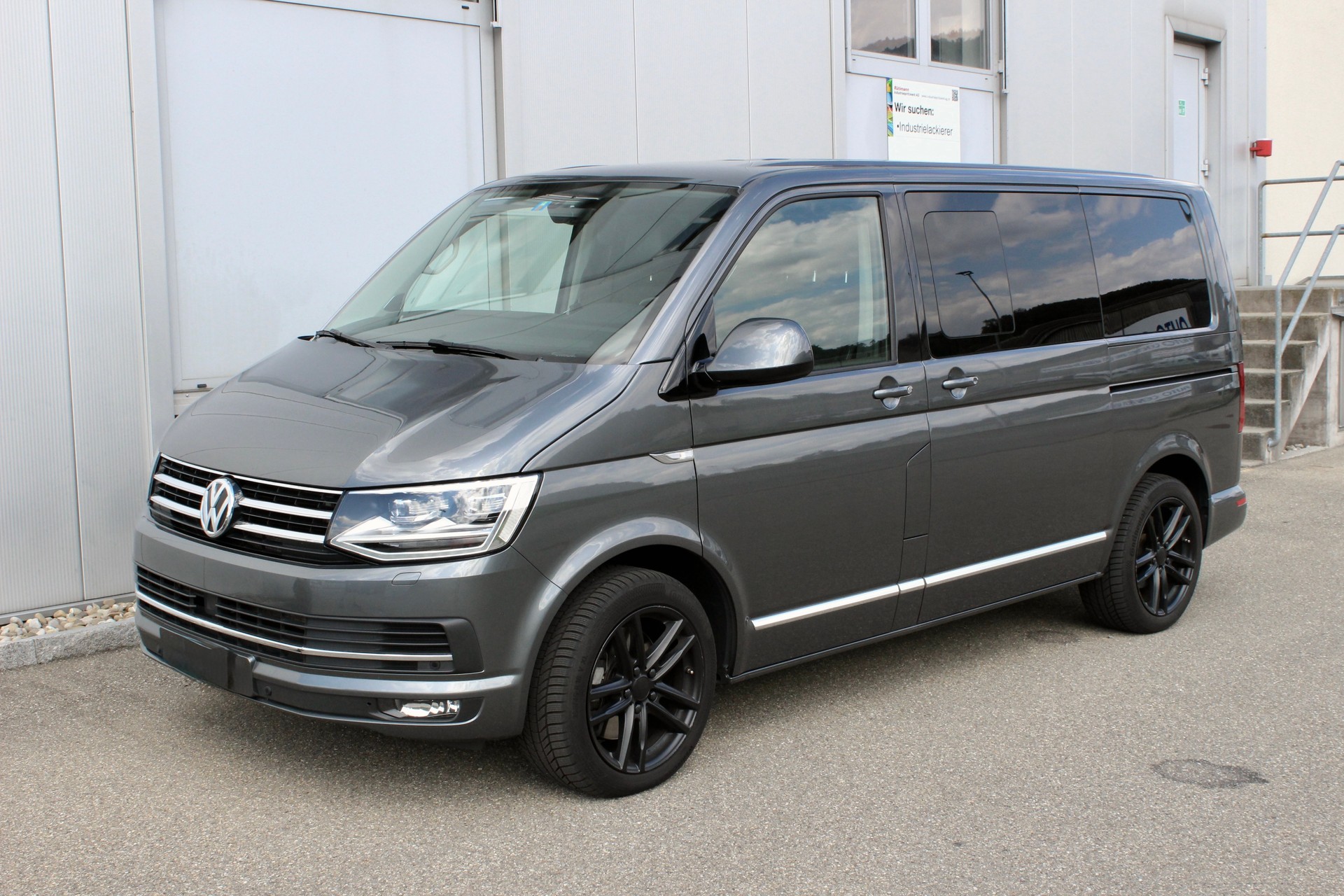 VW T6 Multivan 2.0 TDI Highline DSG 4 Motion-image-0