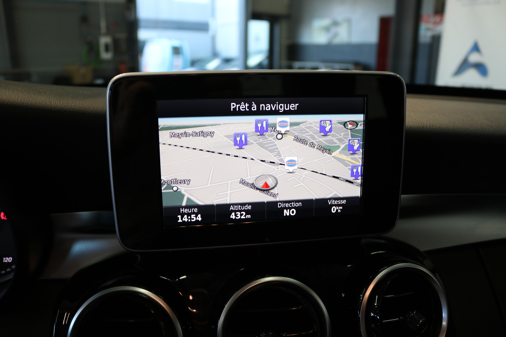 MERCEDES-BENZ C 220 BlueTEC Exclusive 7G-Tronic-showroom-element-3