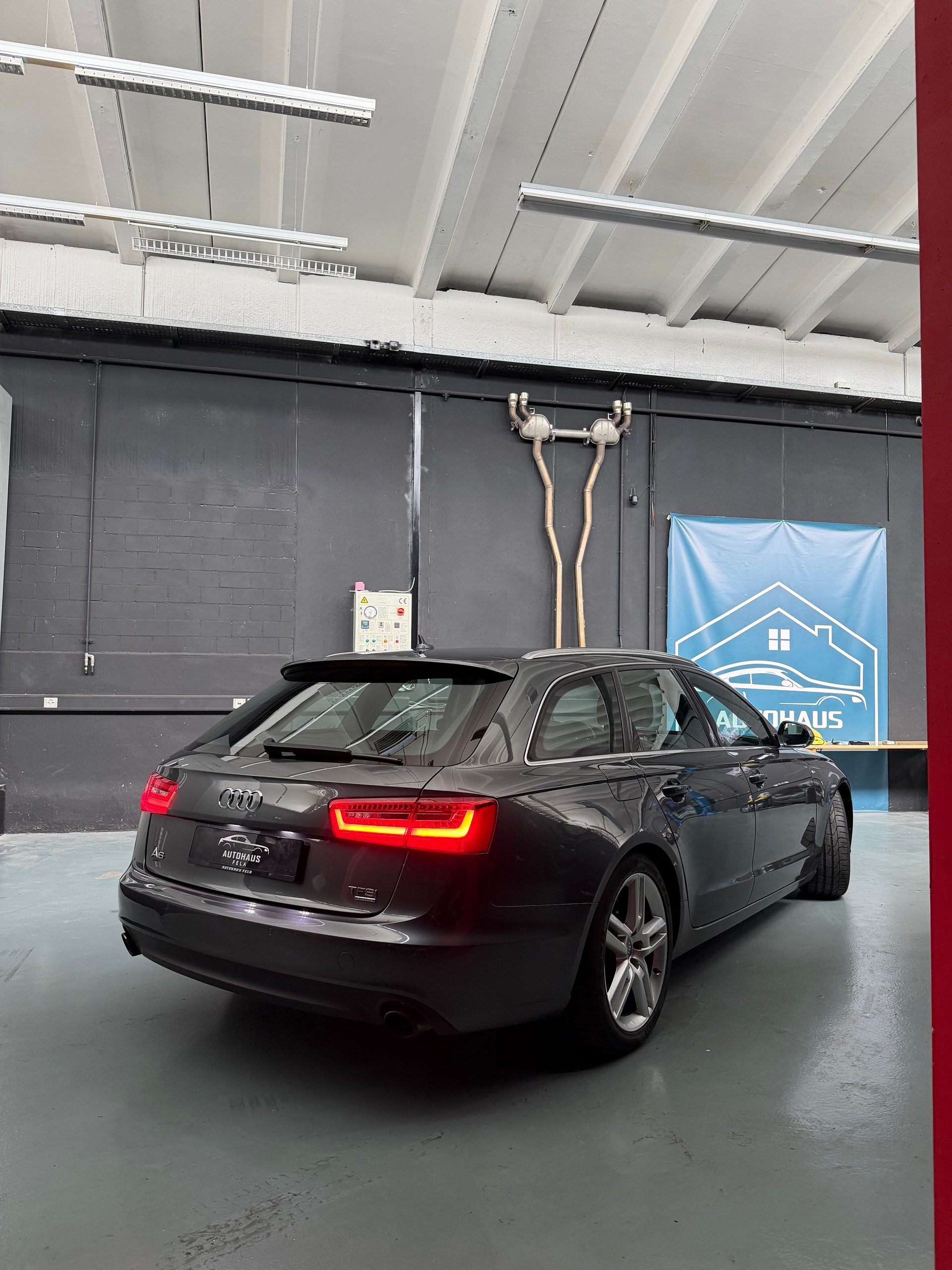 AUDI A6 Avant 3.0 TFSI V6 quattro S-tronic-image-1