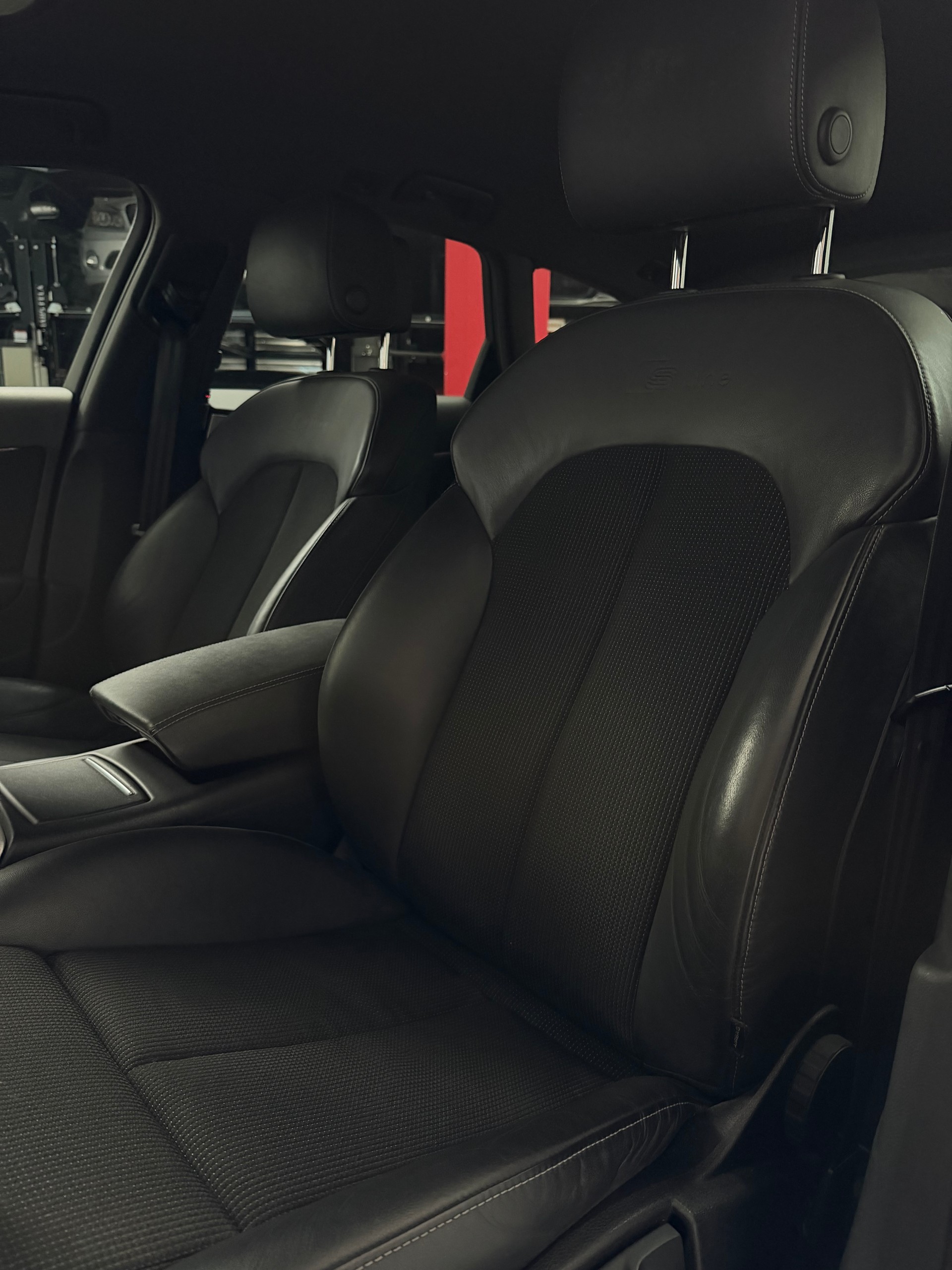 AUDI A6 Avant 3.0 TFSI V6 quattro S-tronic-image-4