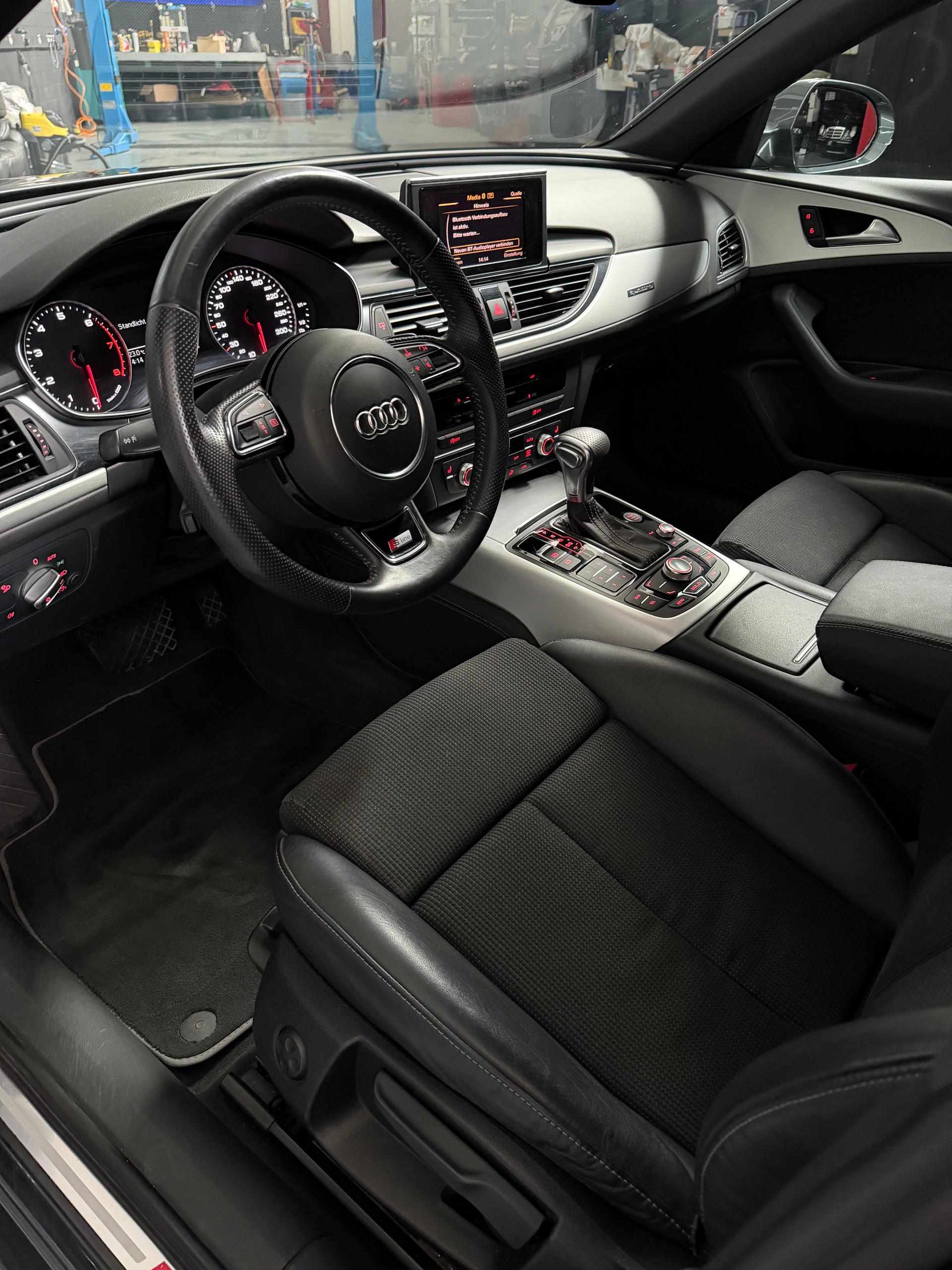 AUDI A6 Avant 3.0 TFSI V6 quattro S-tronic-image-3