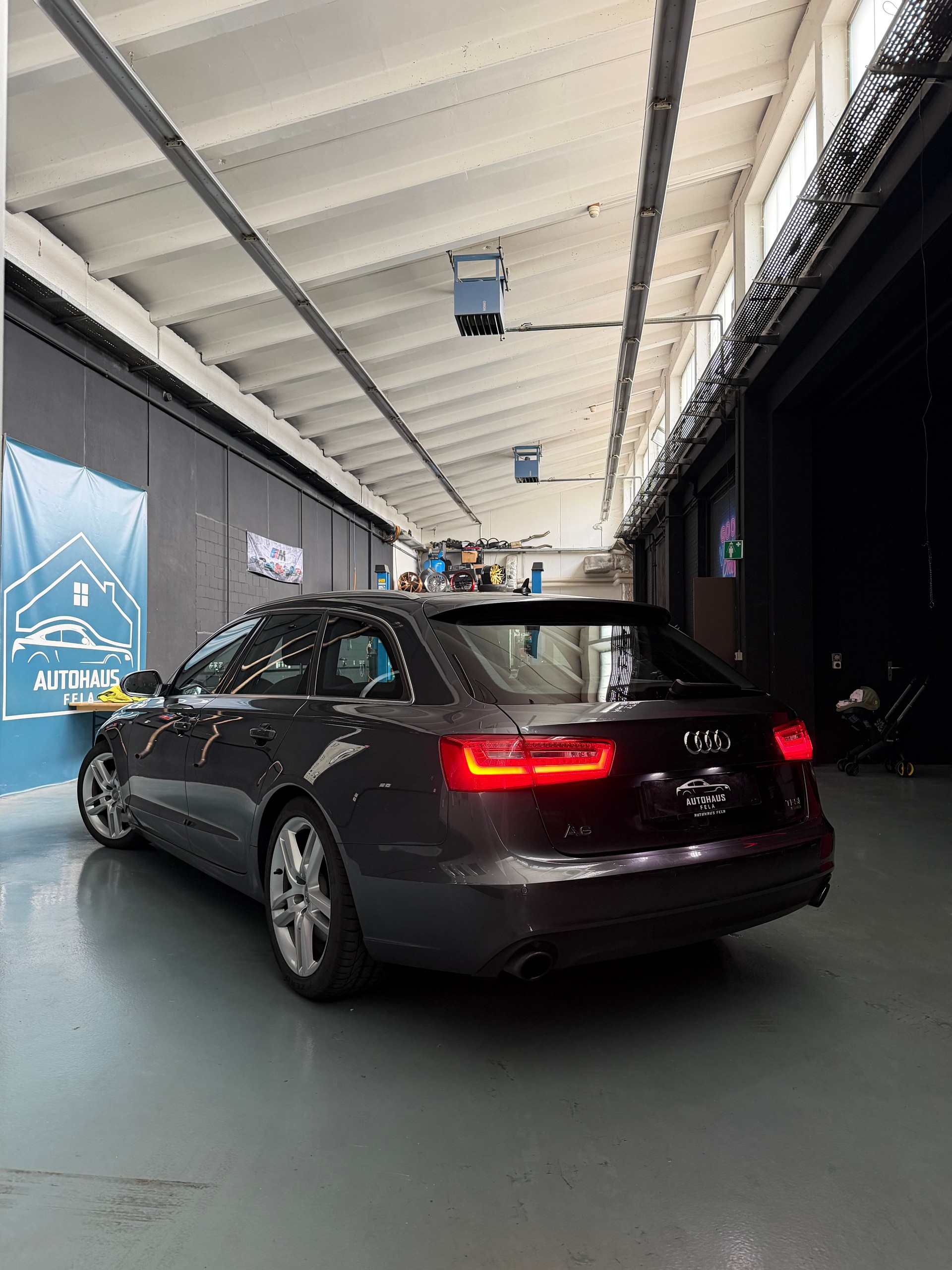 AUDI A6 Avant 3.0 TFSI V6 quattro S-tronic-image-2
