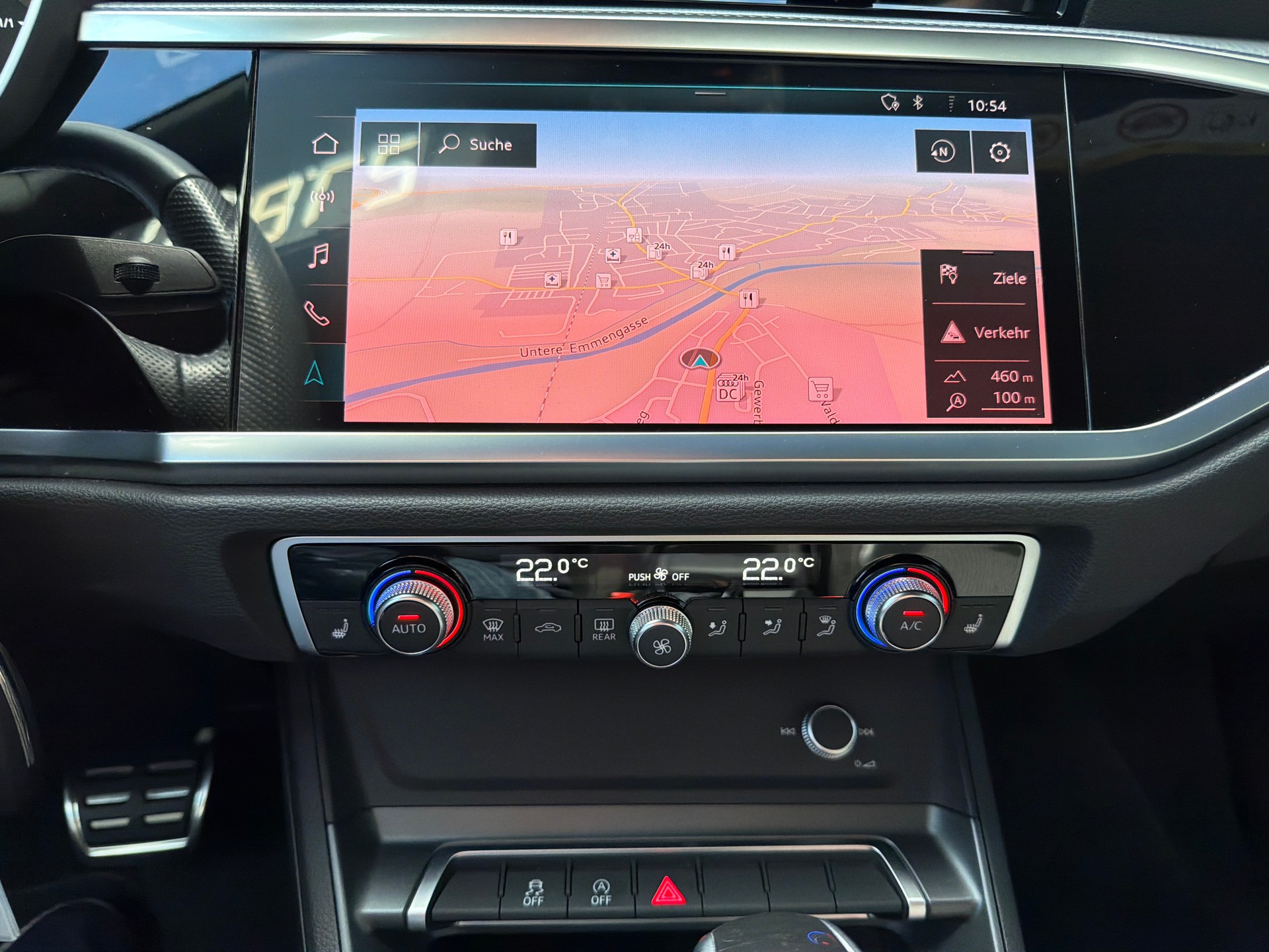 AUDI Q3 35 TDI S line S-tronic-image-11