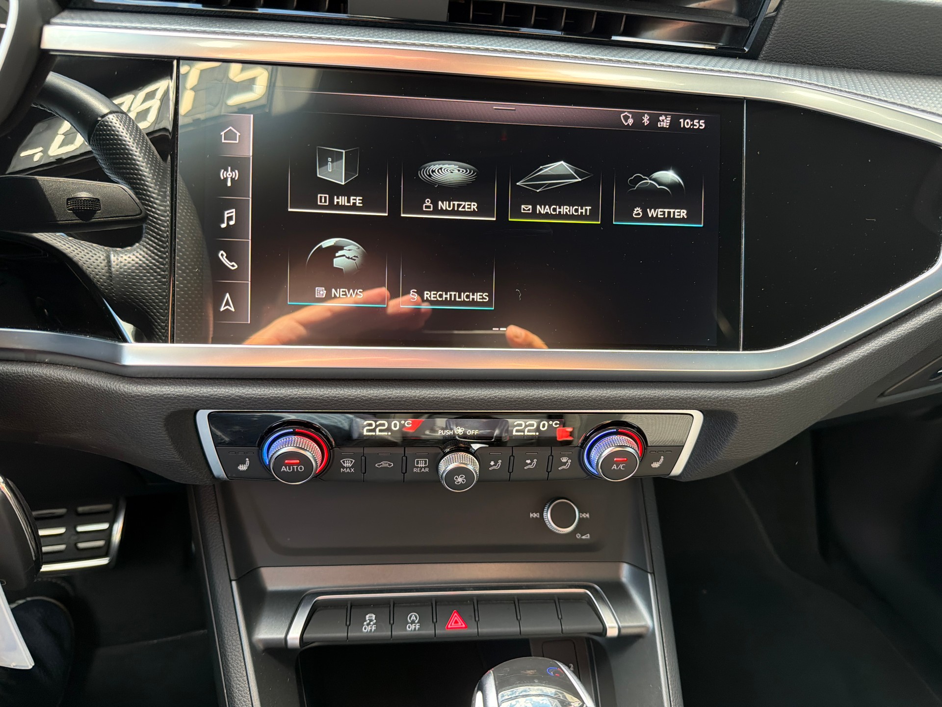 AUDI Q3 35 TDI S line S-tronic-image-13