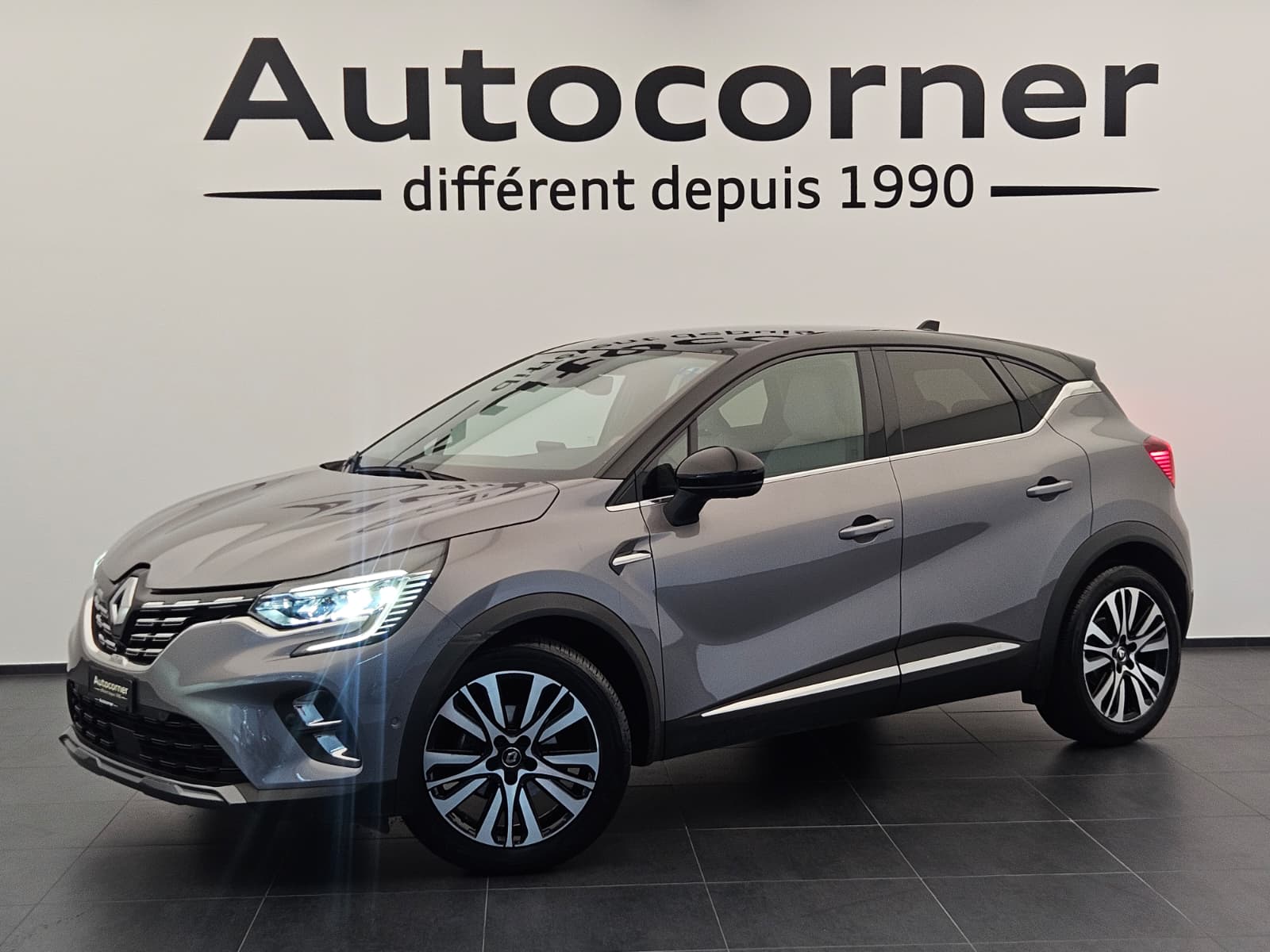 RENAULT Captur 1.3 TCe Initiale EDC