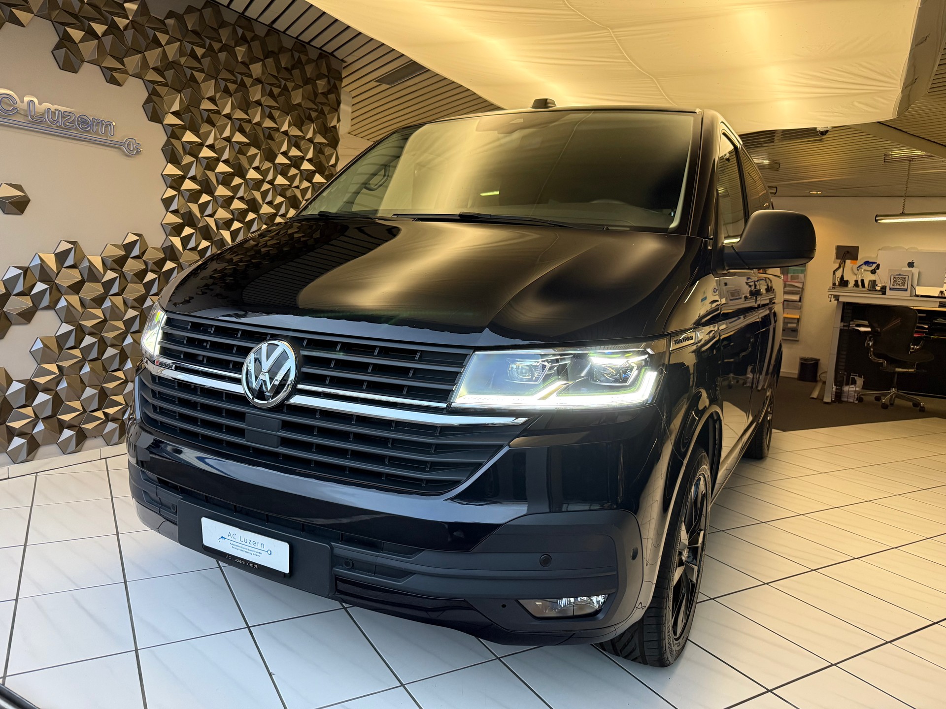 VW T6.1 Multivan 2.0 TDI Trendline Liberty 4Motion DSG-image-0