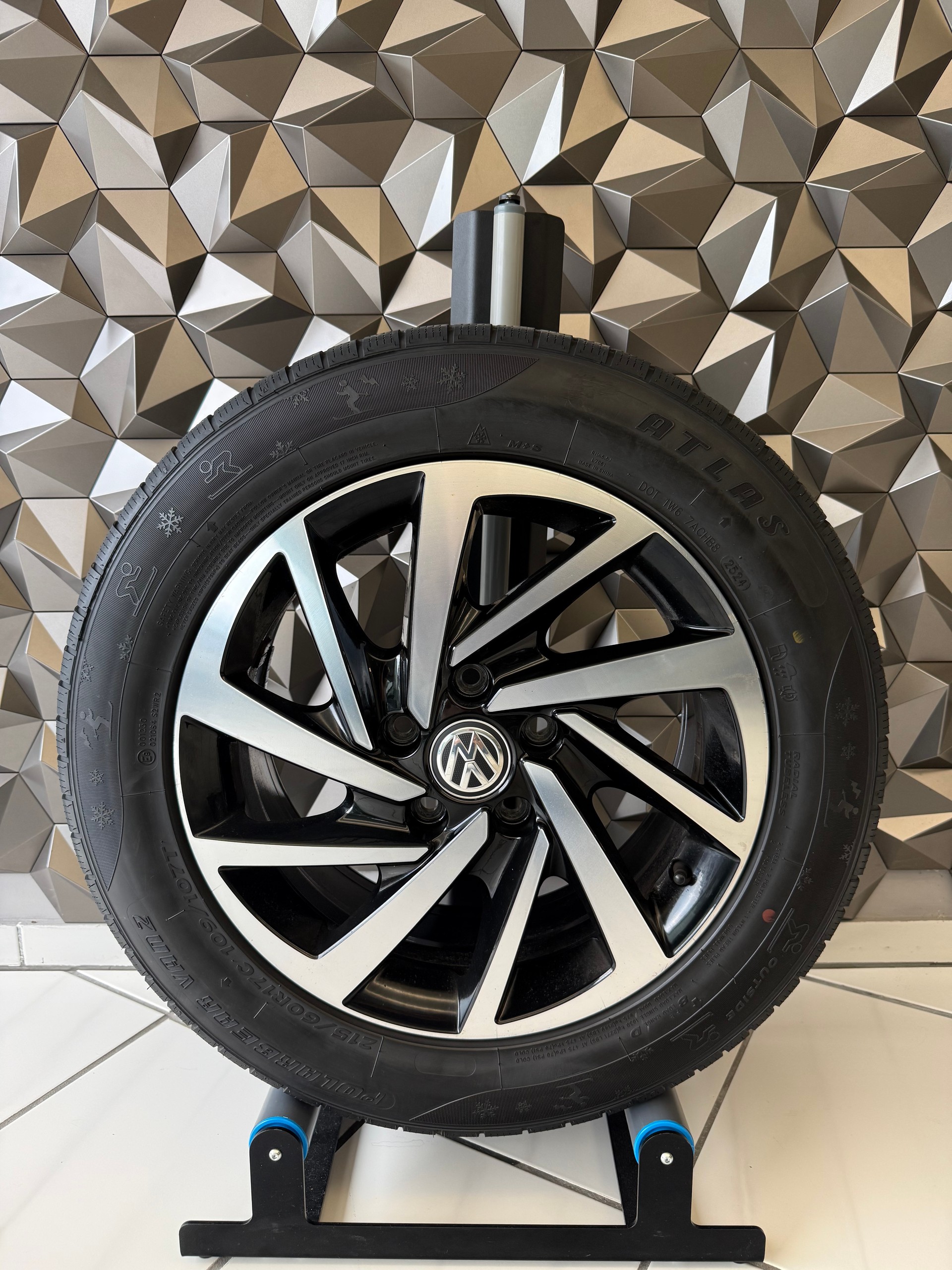 VW T6.1 Multivan 2.0 TDI Trendline Liberty 4Motion DSG-image-25