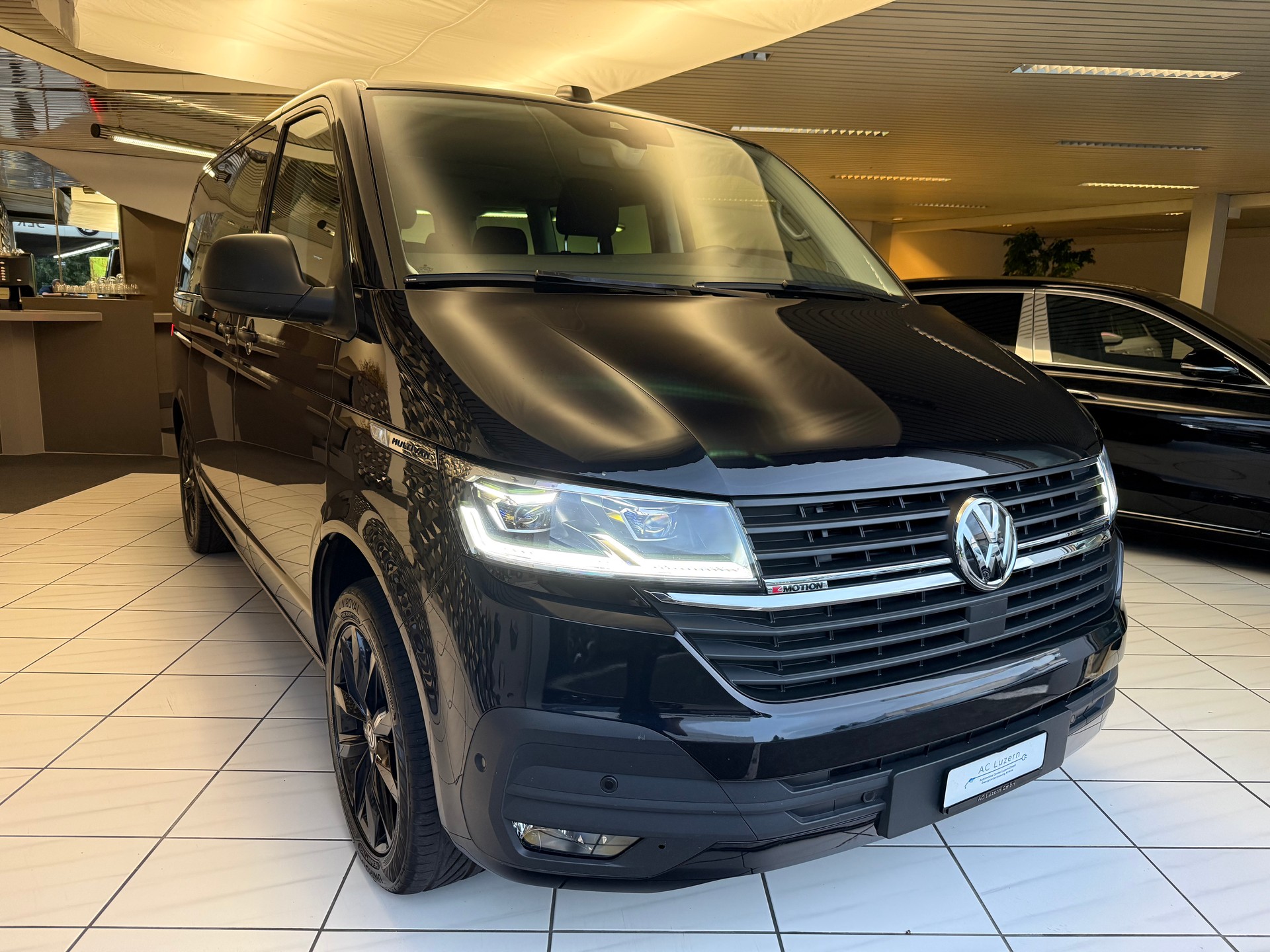 VW T6.1 Multivan 2.0 TDI Trendline Liberty 4Motion DSG-image-3