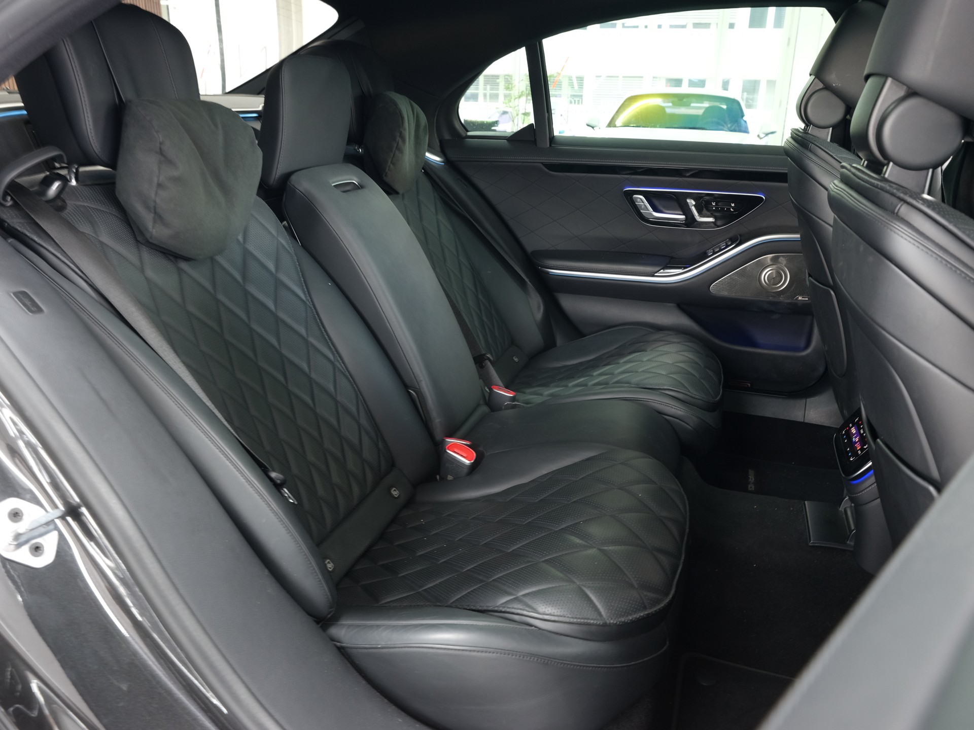 MERCEDES-BENZ S 500 4Matic AMG Line 9G-Tronic *Burmester* *360 Kamera* *Designo*-image-30