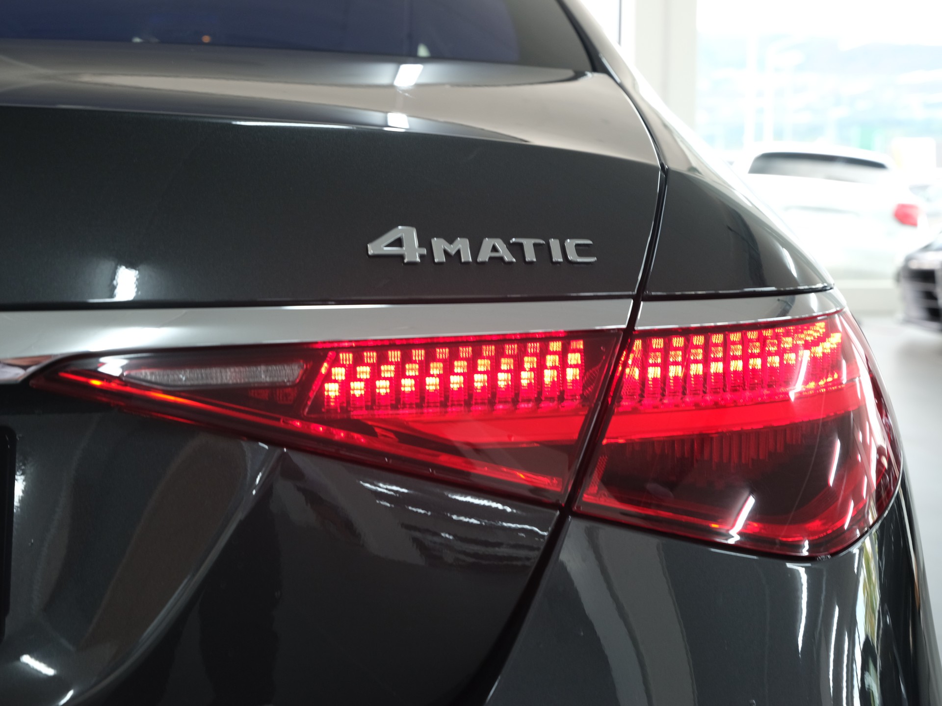 MERCEDES-BENZ S 500 4Matic AMG Line 9G-Tronic *Burmester* *360 Kamera* *Designo*-image-16