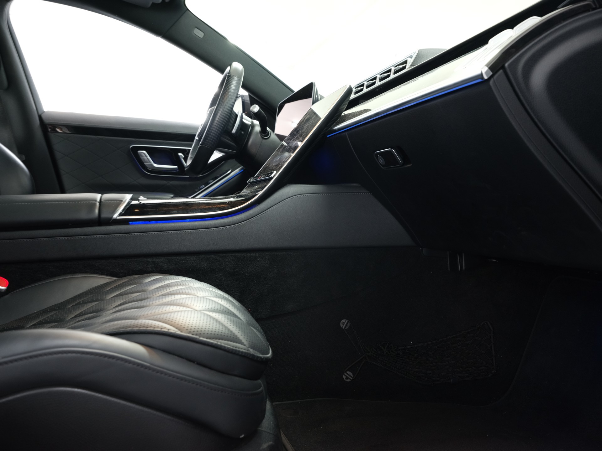 MERCEDES-BENZ S 500 4Matic AMG Line 9G-Tronic *Burmester* *360 Kamera* *Designo*-image-34