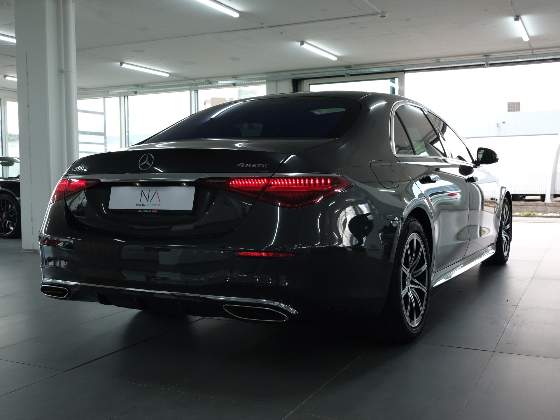 MERCEDES-BENZ S 500 4Matic AMG Line 9G-Tronic *Burmester* *360 Kamera* *Designo*-image-2