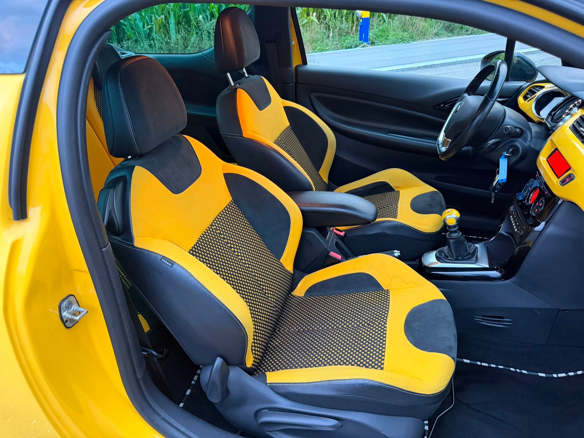 DS AUTOMOBILES DS3 1.6 THP Sport Chic-image-8