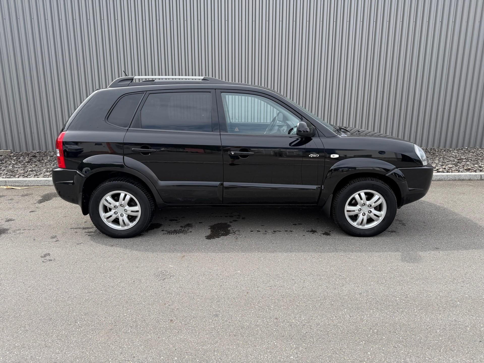 HYUNDAI Tucson 2.7 V6 Premium 4WD-image-6