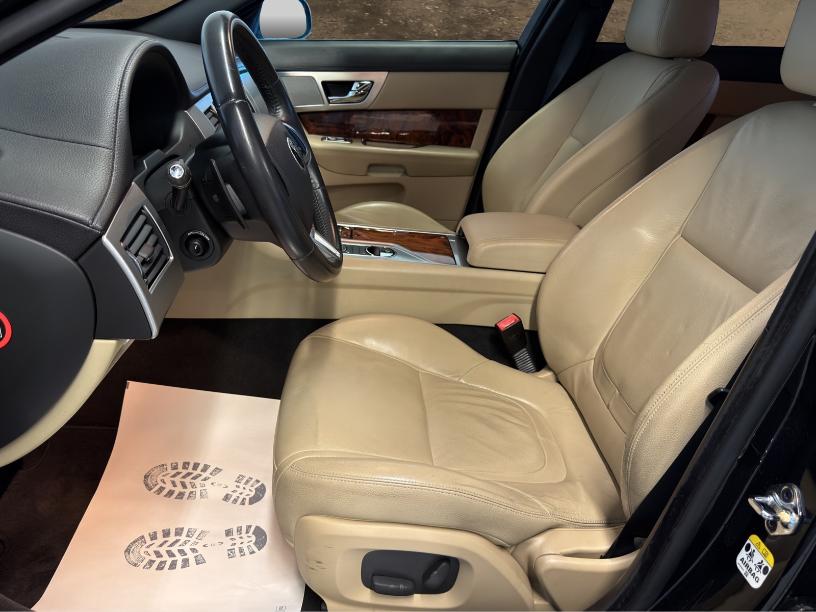 JAGUAR XF 3.0 V6 S/C 4x4-image-11