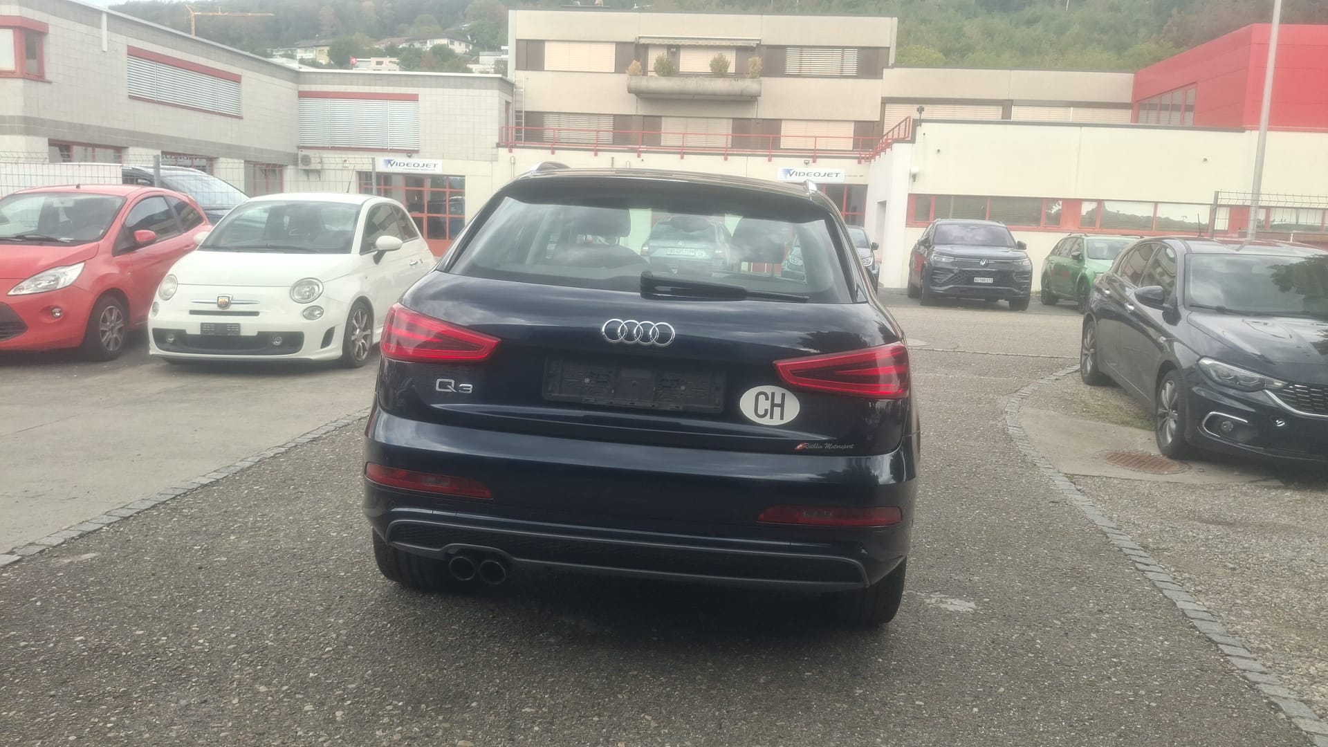AUDI Q3 2.0 TDI quattro S-tronic-image-11
