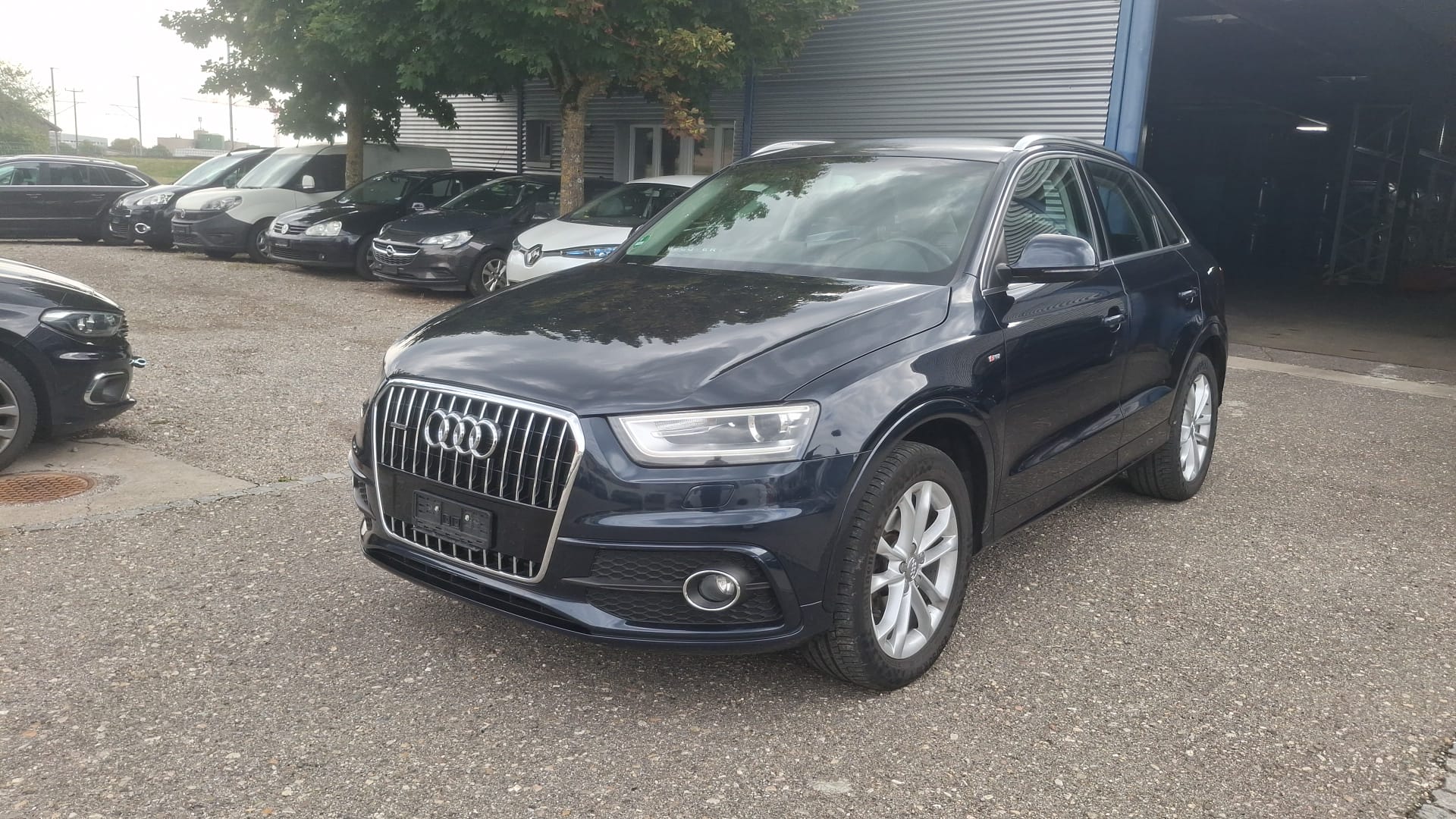 AUDI Q3 2.0 TDI quattro S-tronic-image-0