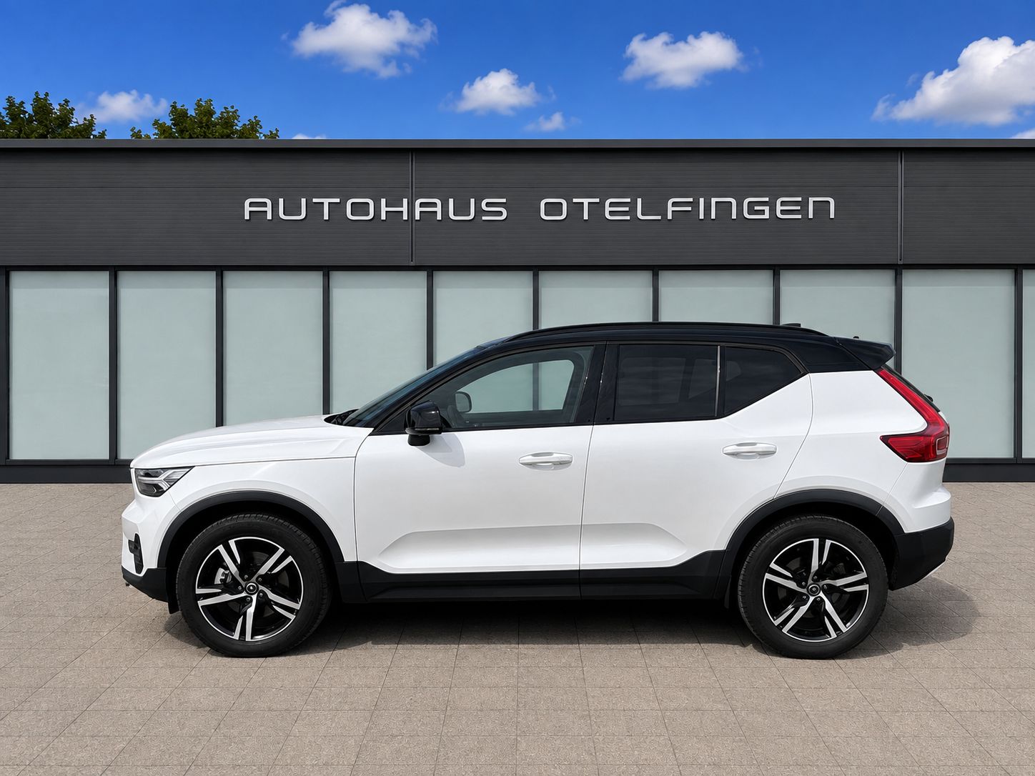 VOLVO XC40 2.0 T4 R-Design-image-0