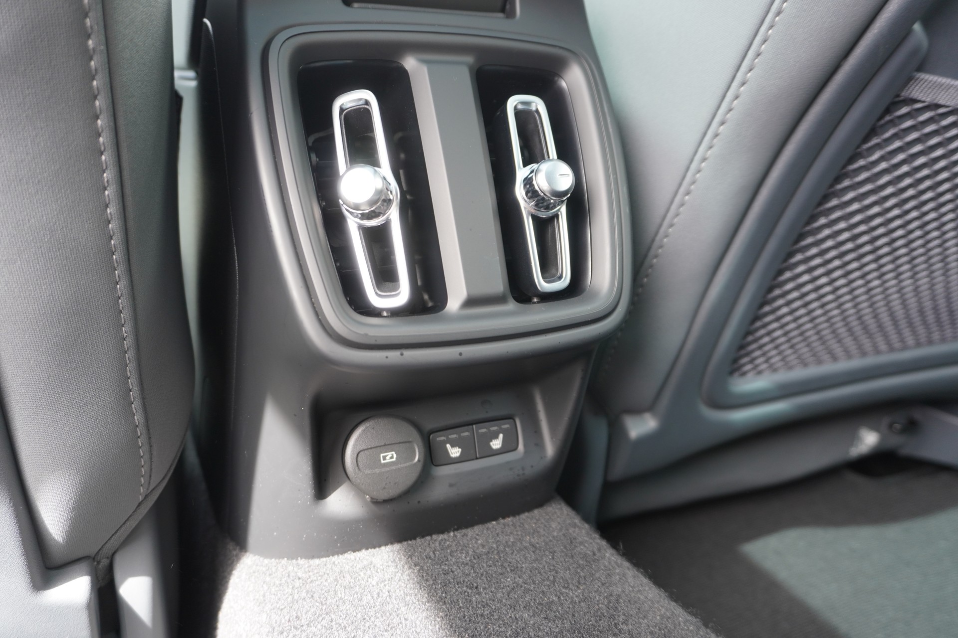 POLESTAR Polestar 2 Long Range Single Plus Pack 82kWh-image-14