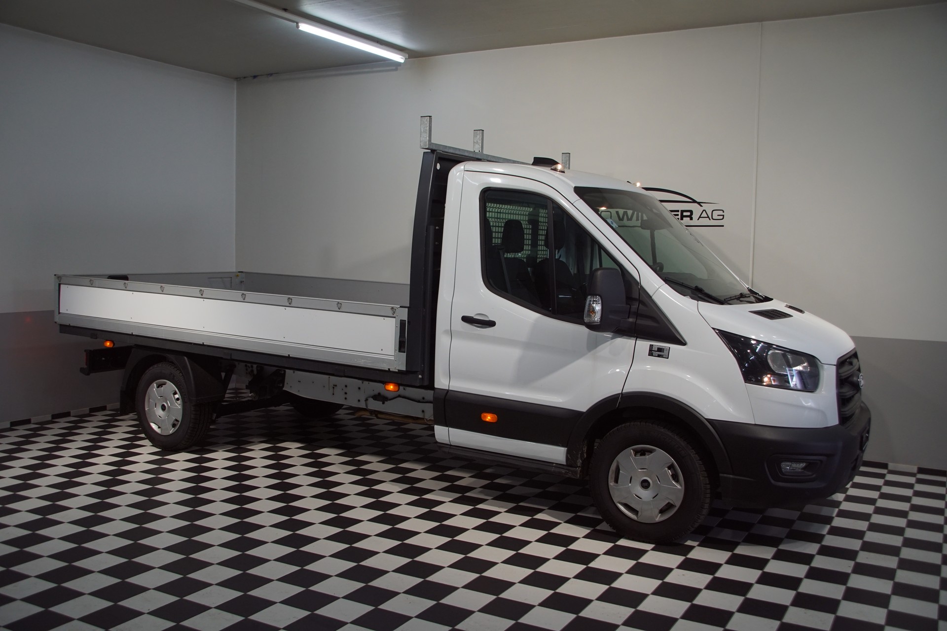 FORD Transit 350 L3 Trend 2.0 TDCi 130 FWD-image-3